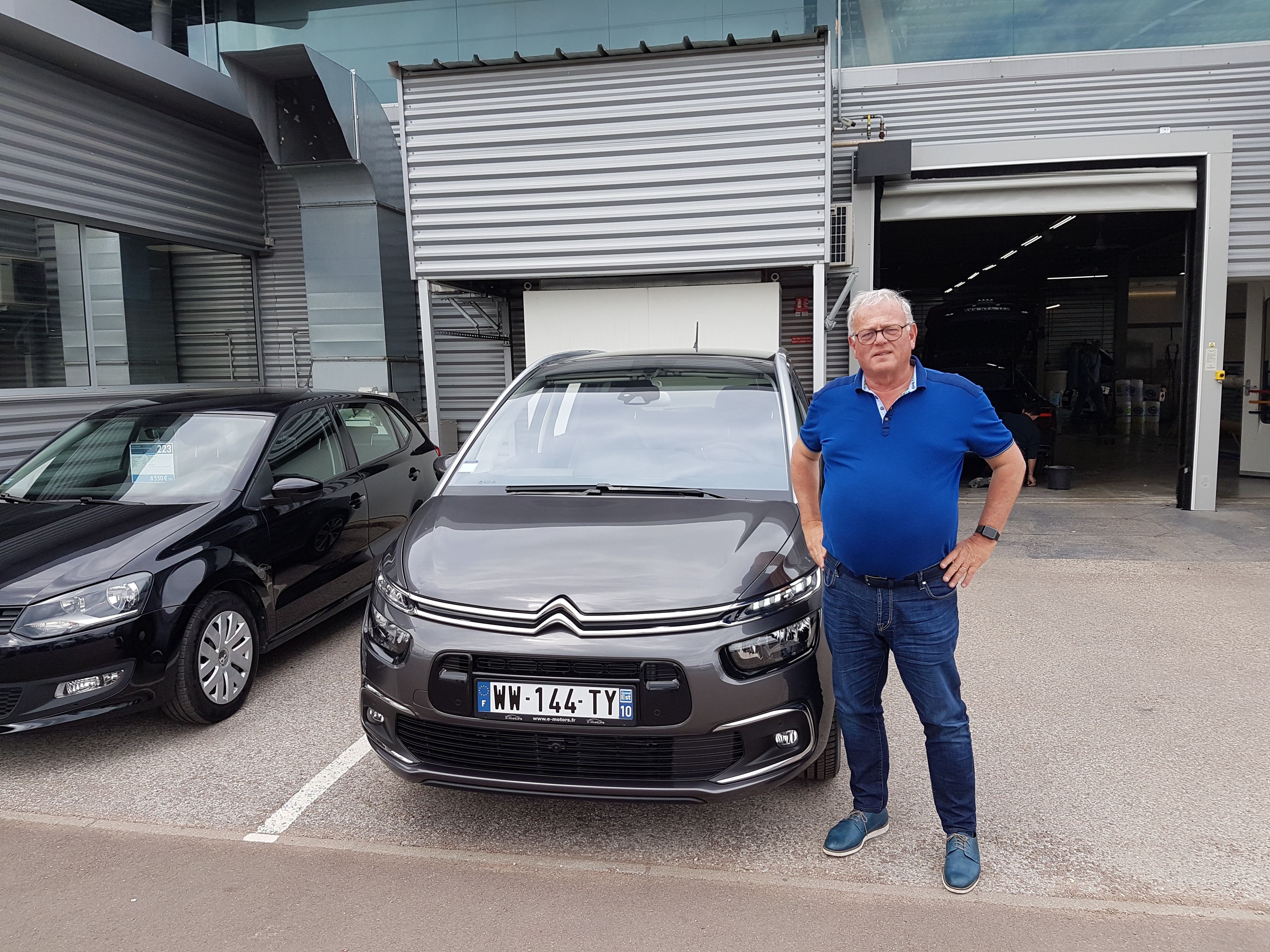 Avis-mandataire-auto-Emotors-Citroen-Grand-c4-picasso-Shine-bluehdi-150-s-s-eat6.