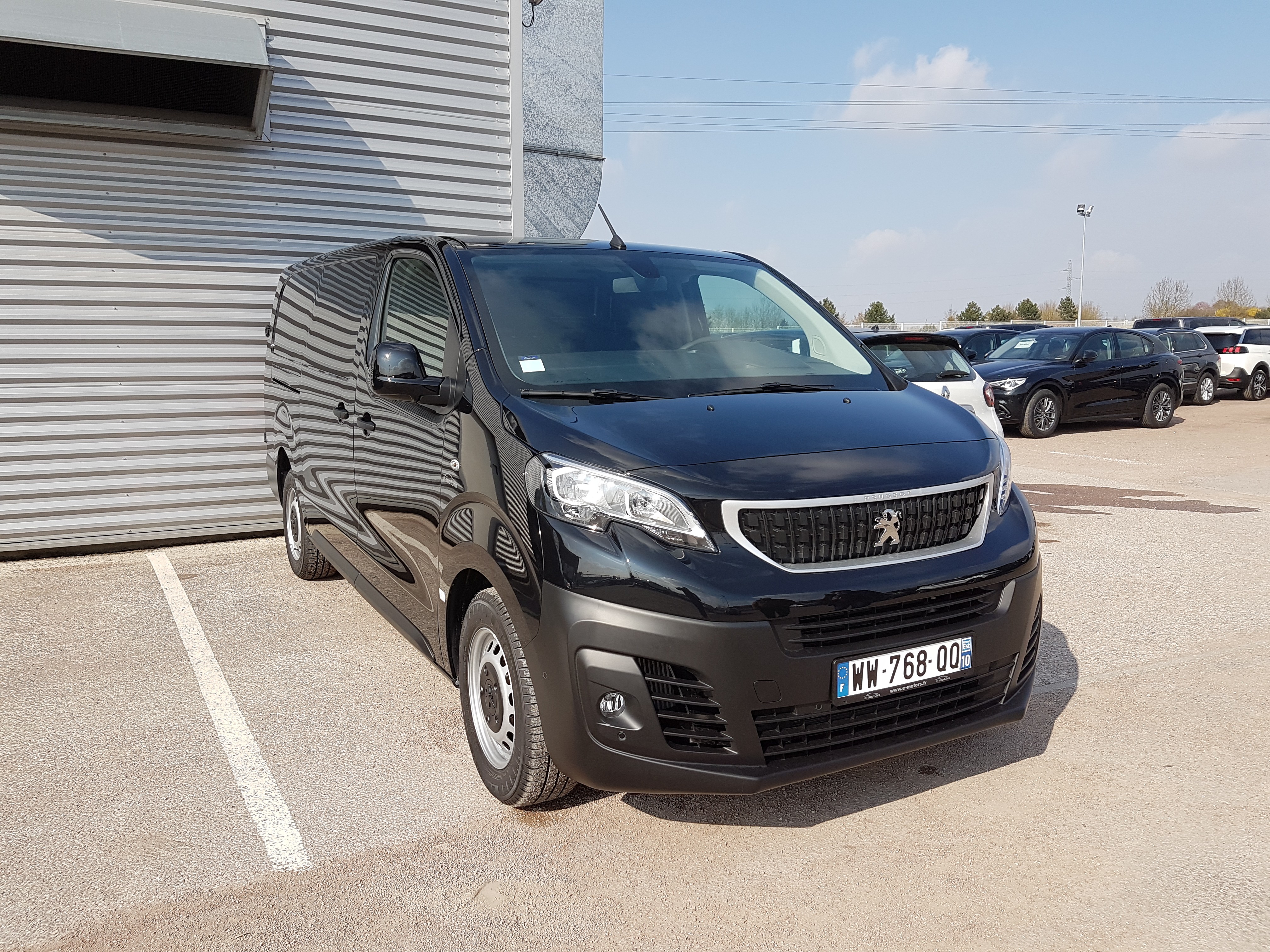 Avis-mandataire-auto-Emotors-Peugeot-Expert-fourgon-Expert-fgn-tole-long-premium-bluehdi-120-s-s.