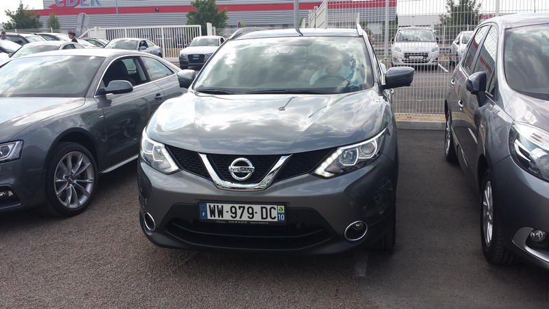 Avis-mandataire-auto-Emotors--Nissan-qashqai-connect-edition-dci-130-4x2-plus-toit-vitr-.