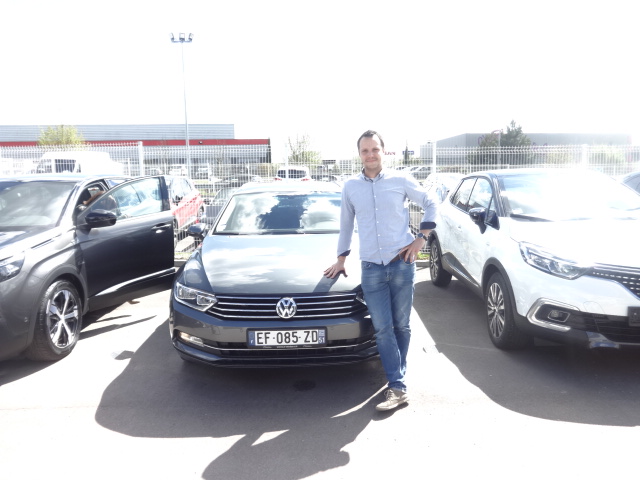Avis-mandataire-auto-Emotors-Volkswagen-Passat-sw-Confortline-tdi-120-dsg7-plus-gps.