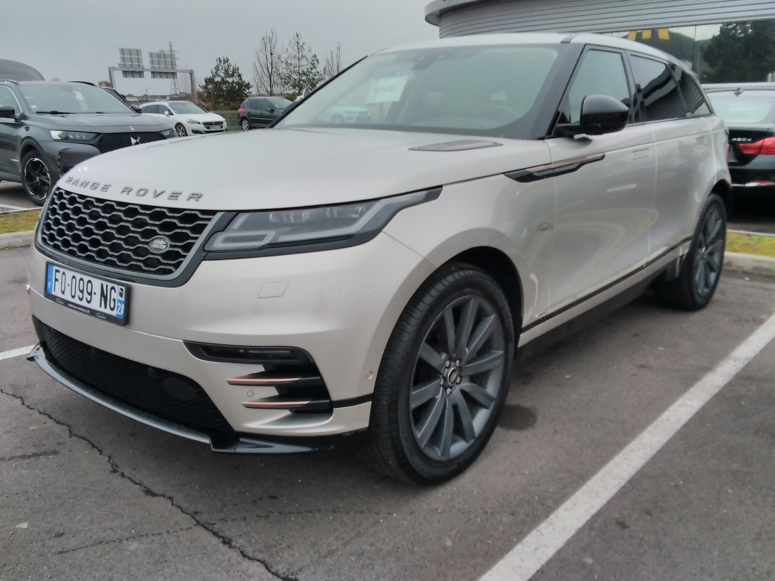 Avis-mandataire-auto-Emotors-Land rover-Range-rover-velar-D300-hse-r-dynamic-plus-toit.