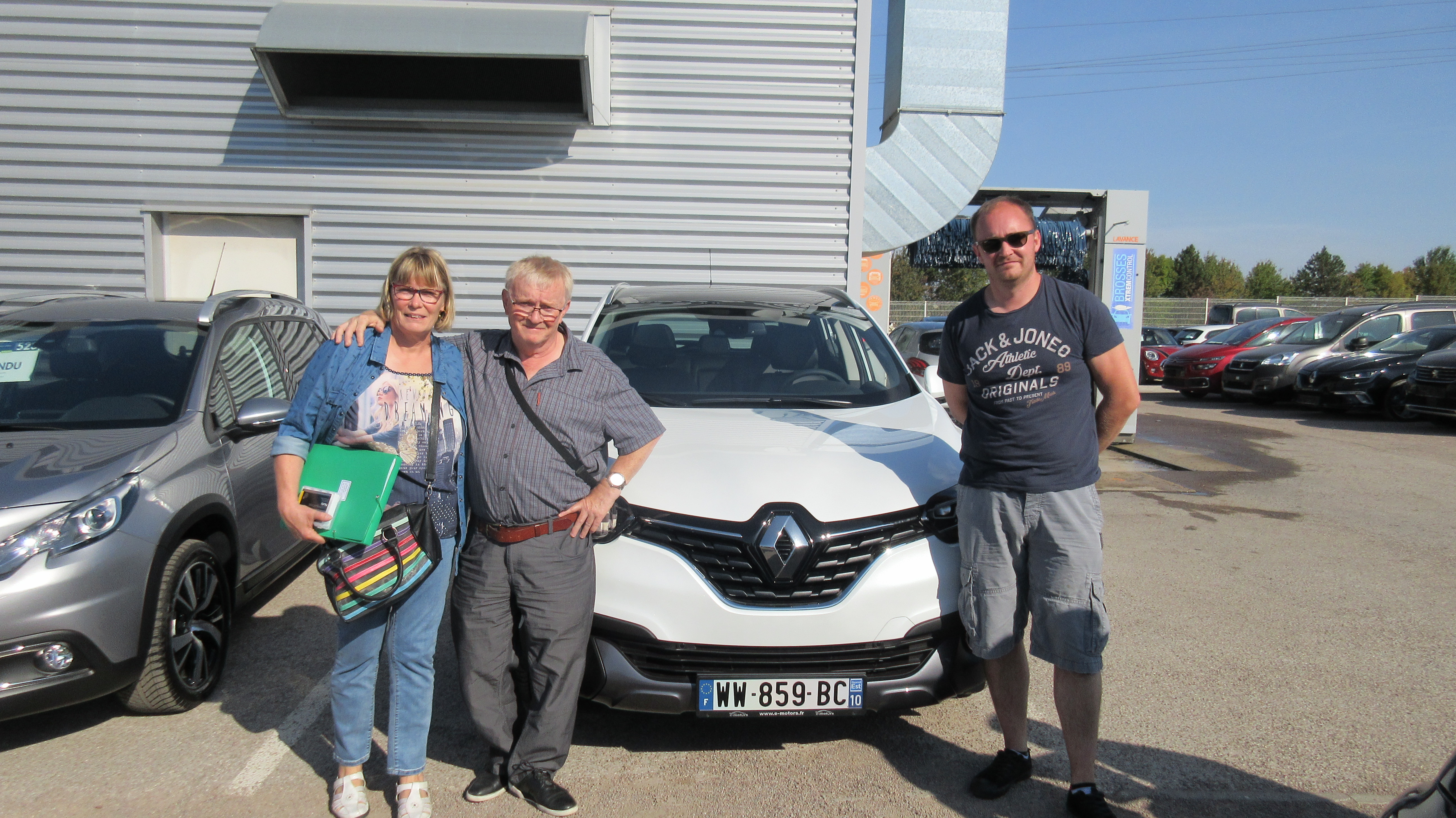 Avis-mandataire-auto-Emotors-Renault-Kadjar-Intens-tce-130-energy-edc-plus-toit-vitr.