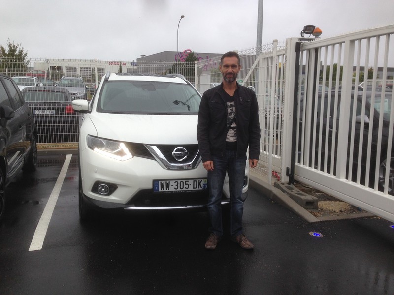 Avis-mandataire-auto-Emotors--Nissan-x-trail-tekna-dci-130-4x2-5places-.