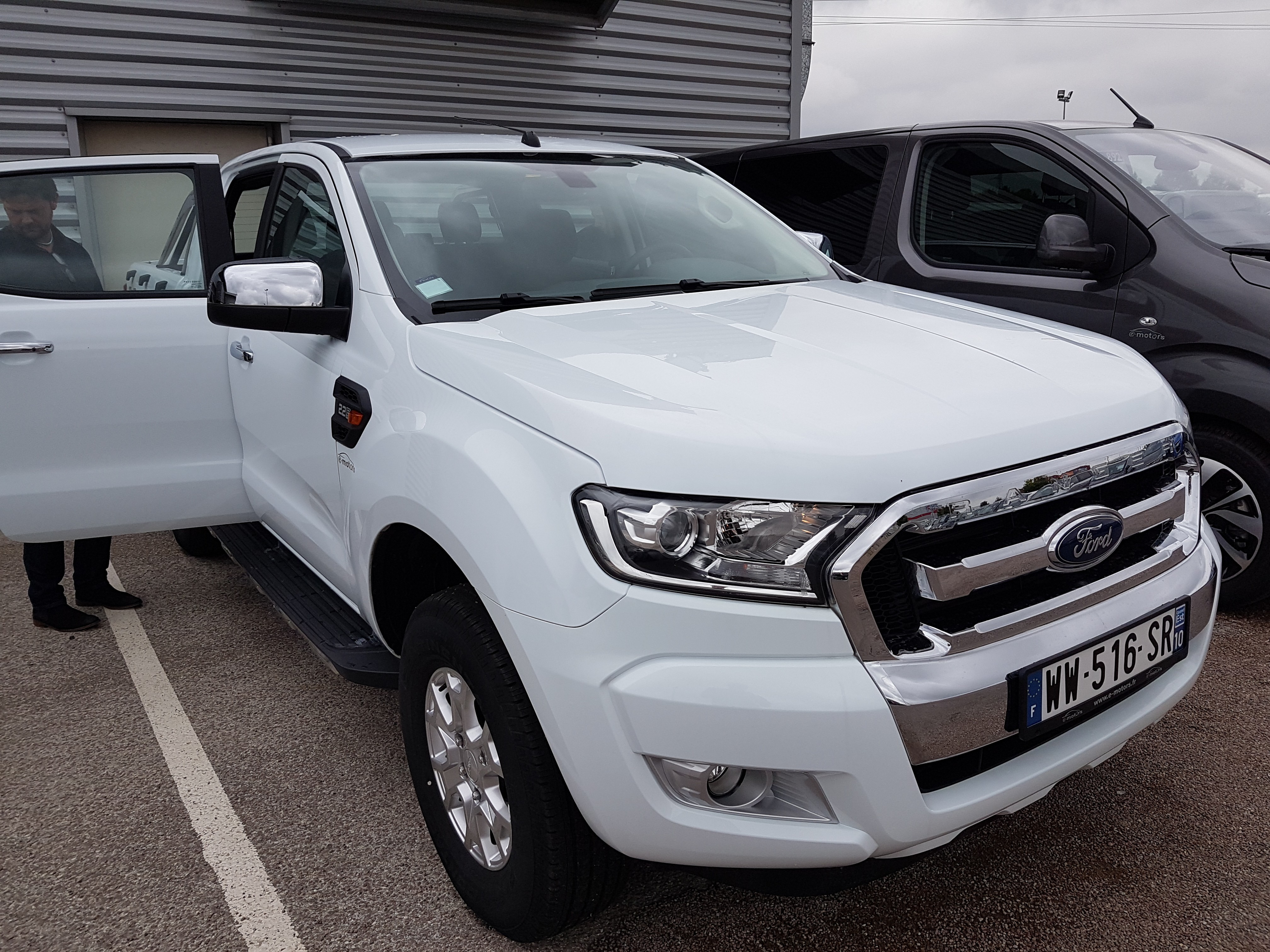 Avis-mandataire-auto-Emotors-Ford-Ranger-Double-cabine-xlt-sport-tdci-160-s-s-4x4-plus-arceaux.