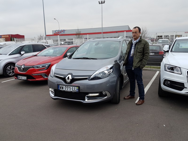 Avis-mandataire-auto-Emotors-Renault-Grand-scenic-Grand-sc-nic-iii-bose-dci-130-energy-7places.
