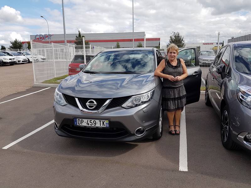 Avis-mandataire-auto-Emotors-Nissan-Qashqai-Acenta-dci-130-automatique-4x2-plus-gps.