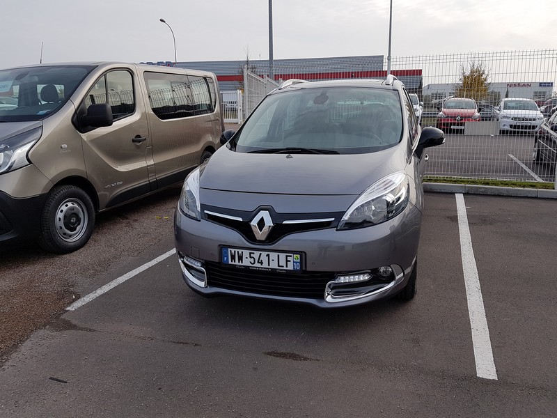 Avis-mandataire-auto-Emotors-Renault-Grand-scenic-Grand-sc-nic-iii-bose-dci-130-energy-7places-plus-toit-vitr-visio.