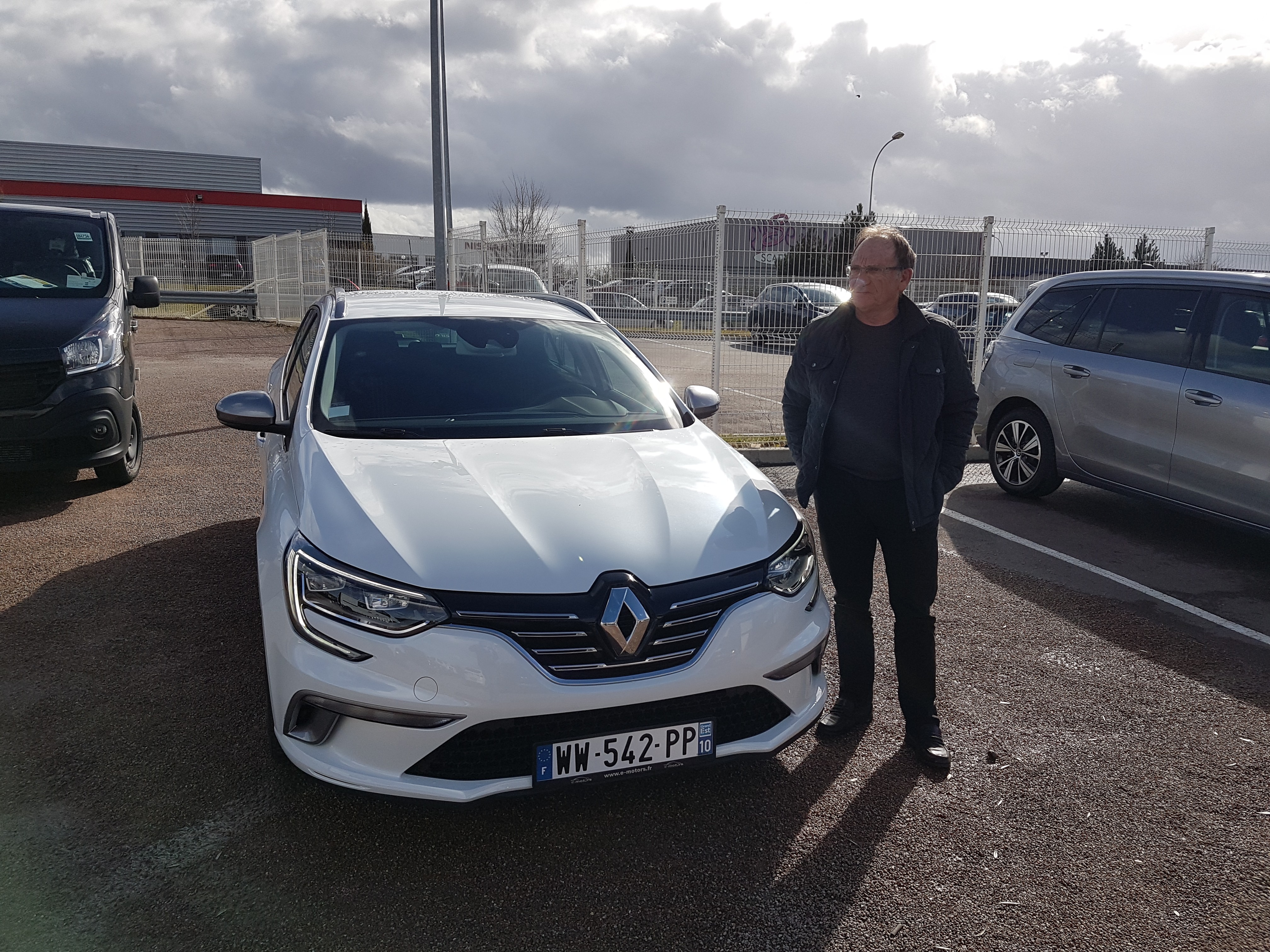 Avis-mandataire-auto-Emotors-Renault-Megane-iv-estate-M-gane-iv-estate-intens-dci-130-energy-plus-pack-gt-line.