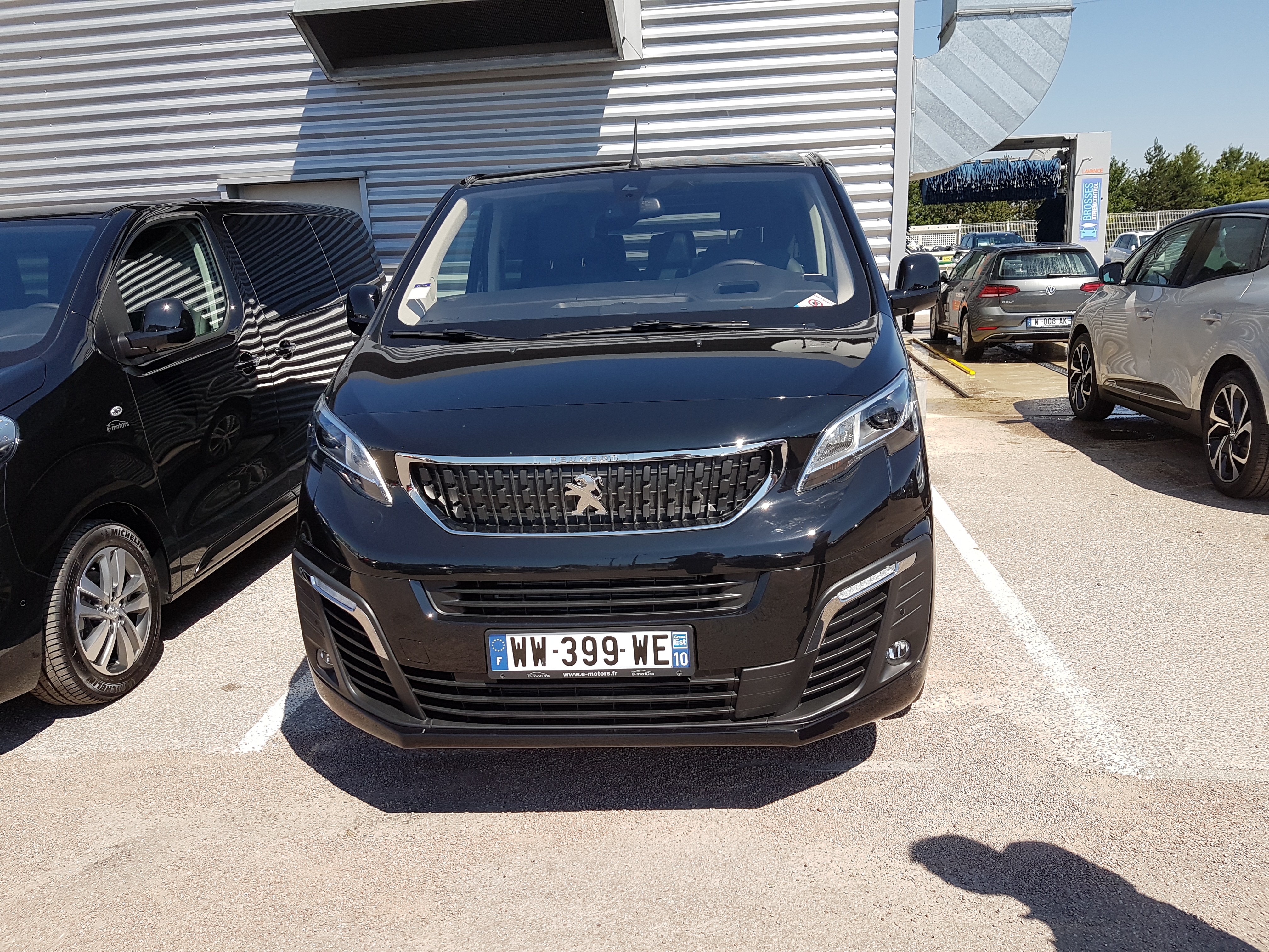 Avis-mandataire-auto-Emotors-Peugeot-Traveller-Standard-allure-bluehdi-150-s-s.