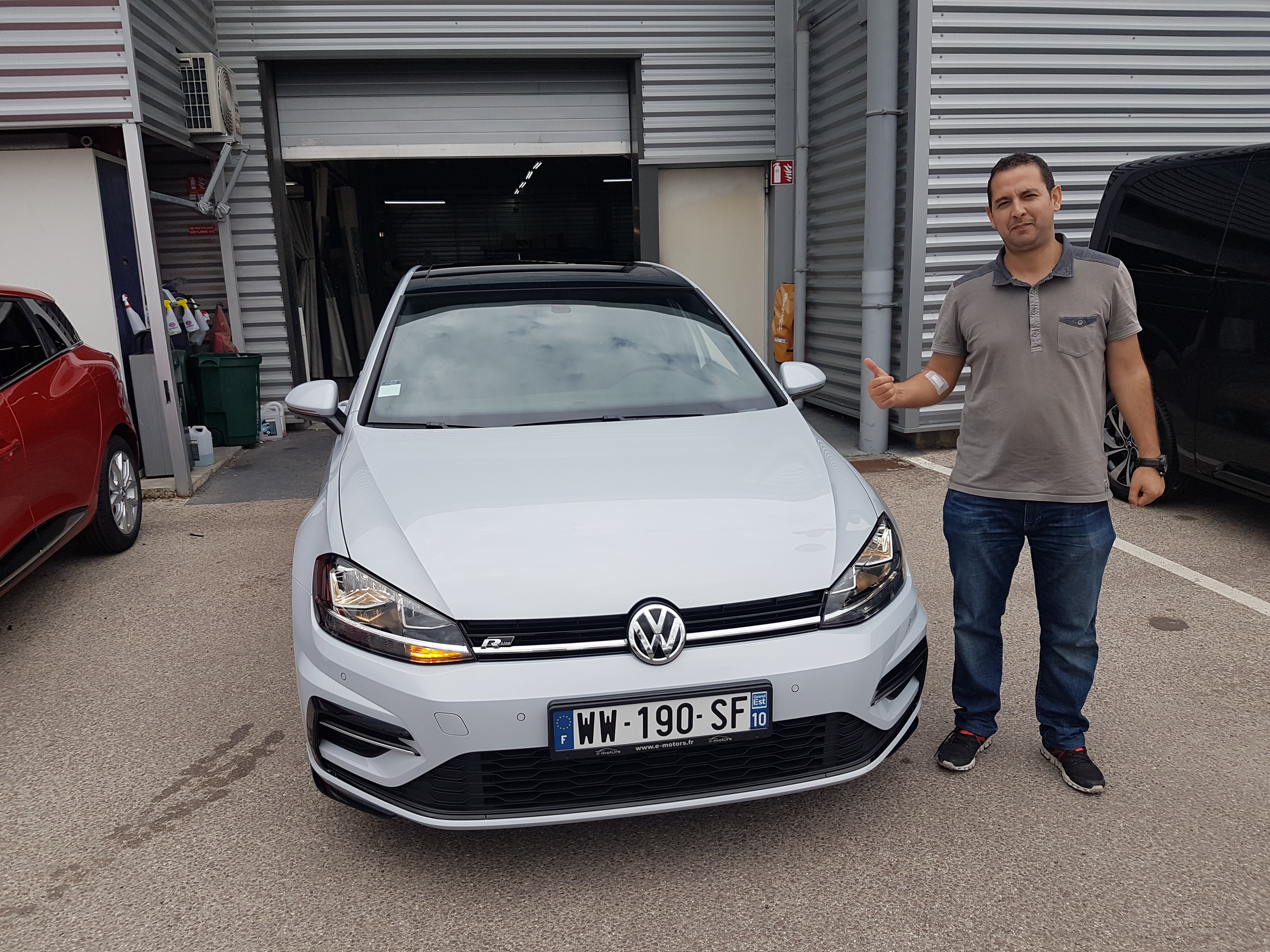 Avis-mandataire-auto-Emotors-Volkswagen-Golf-Confortline-r-line-tdi-115-5p.