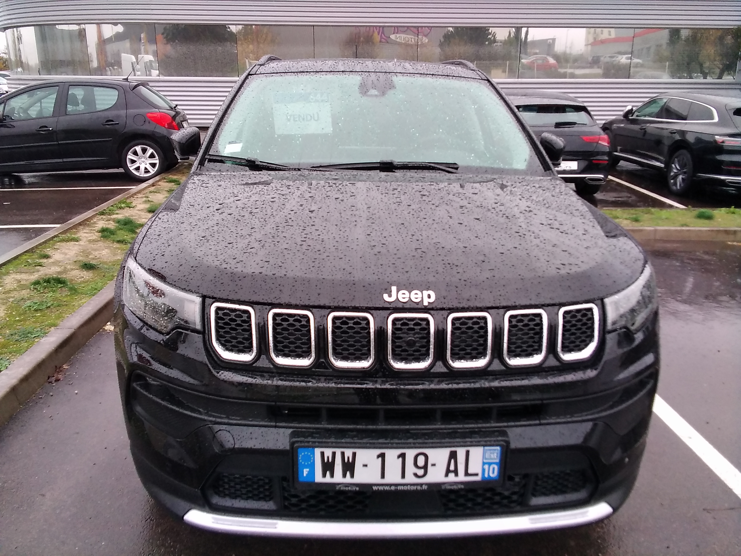 Avis-mandataire-auto-Emotors-Jeep-Compass-Limited-gse-t4-150-bvr6-plus-10-500km.