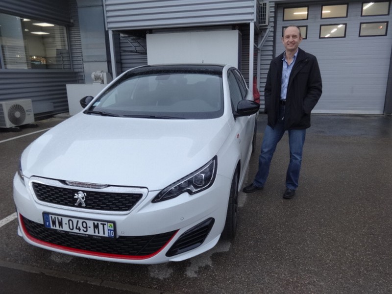 Avis-mandataire-auto-Emotors-Peugeot-308-Gti-thp-270-plus-toit-vitr-plus-alarme.