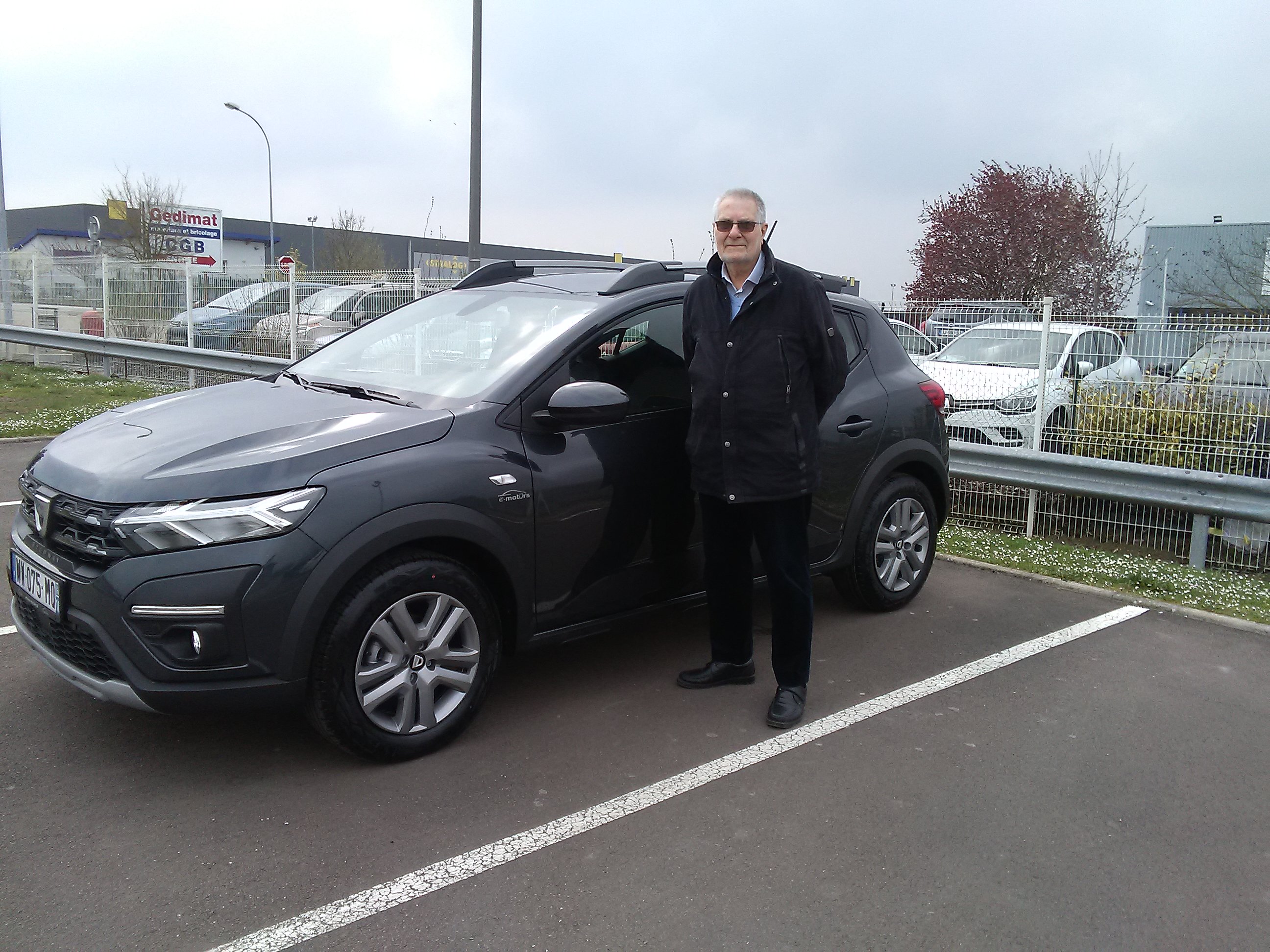 Avis-mandataire-auto-Emotors-Dacia-Sandero-Stepway-confort-eco-g-100.