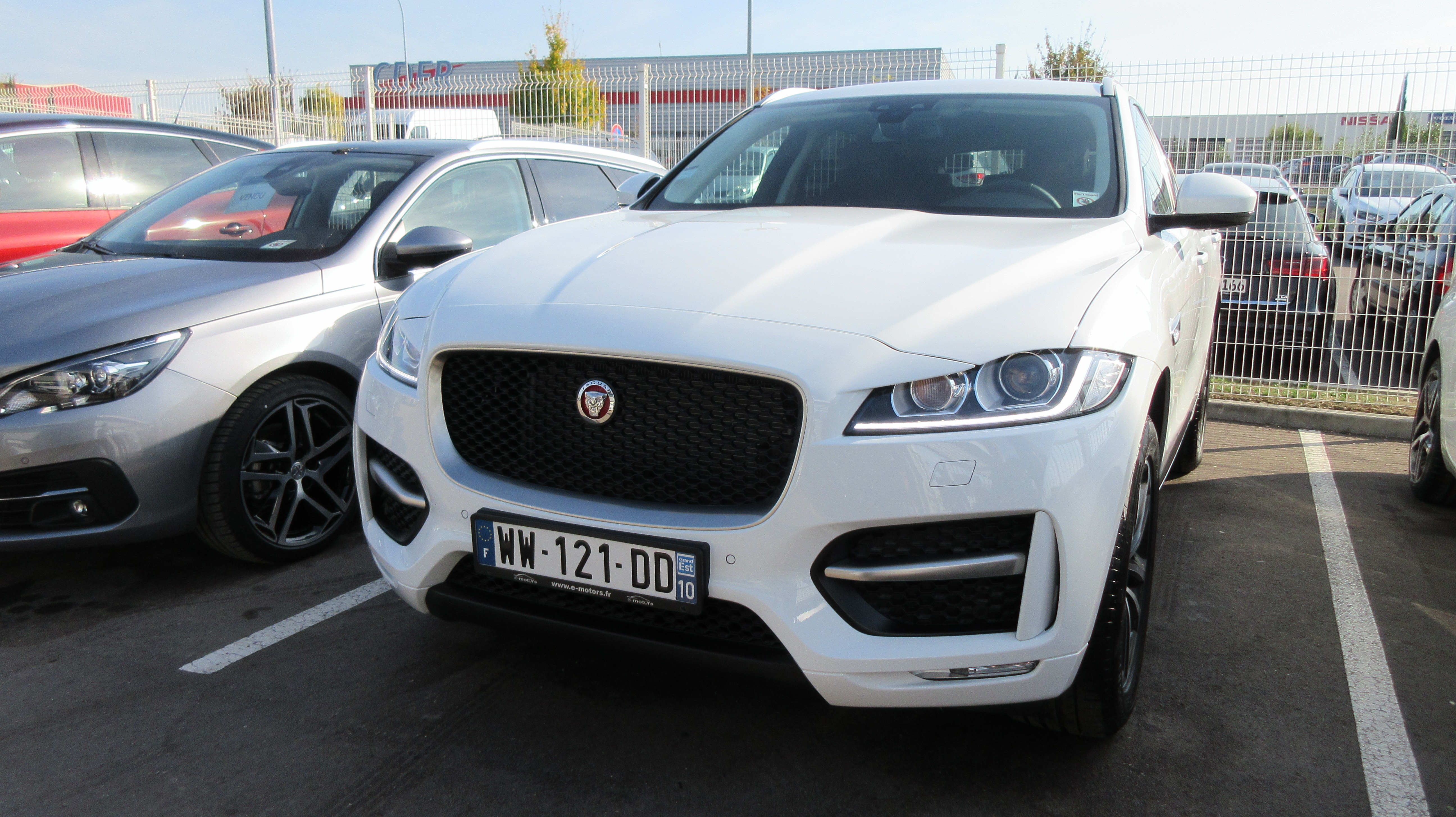 Avis-mandataire-auto-Emotors-Jaguar-F-pace-R-sport-d-180-awd-bva8.