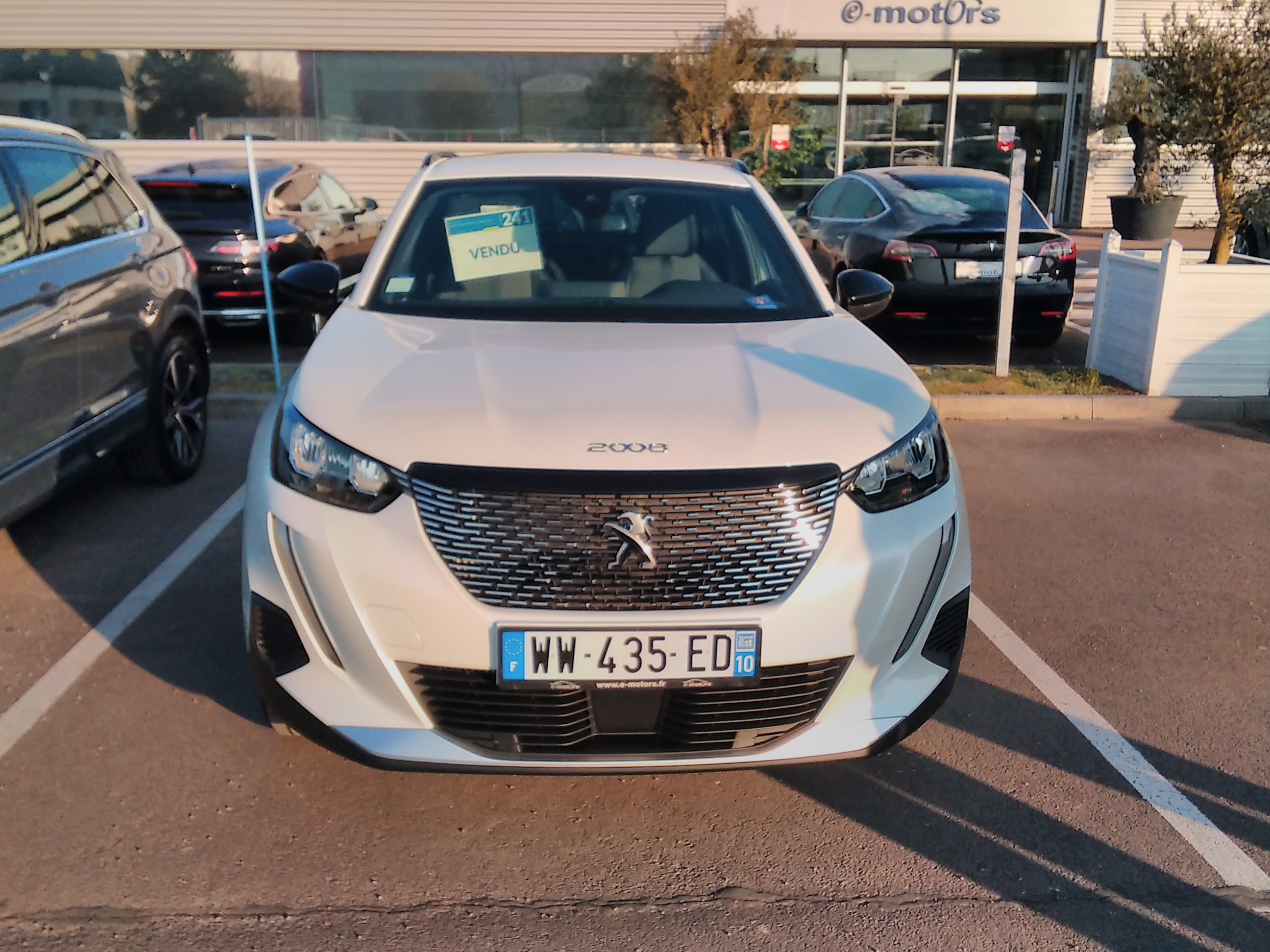 Avis-mandataire-auto-Emotors-Peugeot-2008-Allure-puretech-130-s-s-eat8.