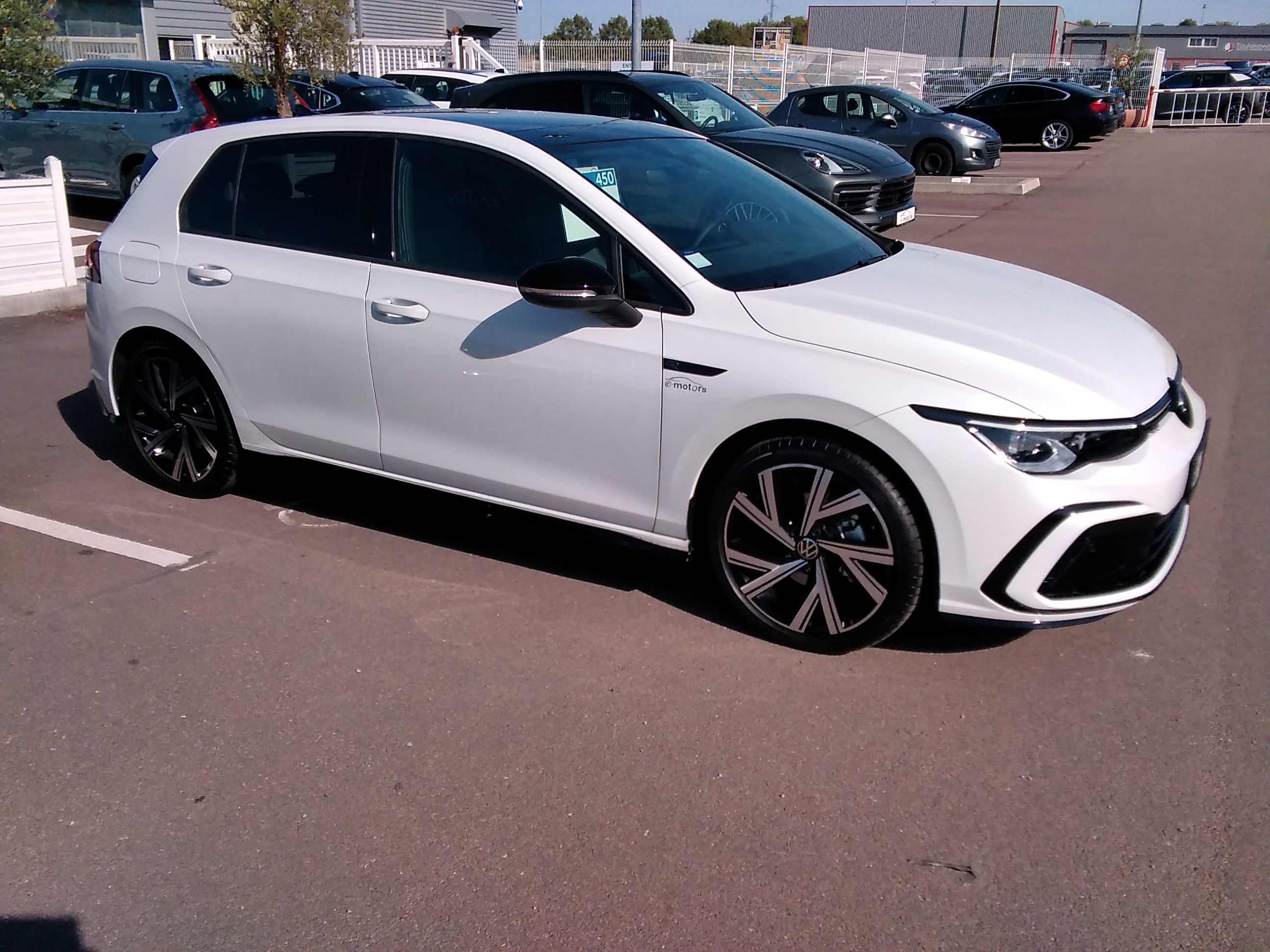 Avis-mandataire-auto-Emotors-Volkswagen-Golf-2-0-tdi-150-dsg7-r-line-plus-toit-plus-ja18.