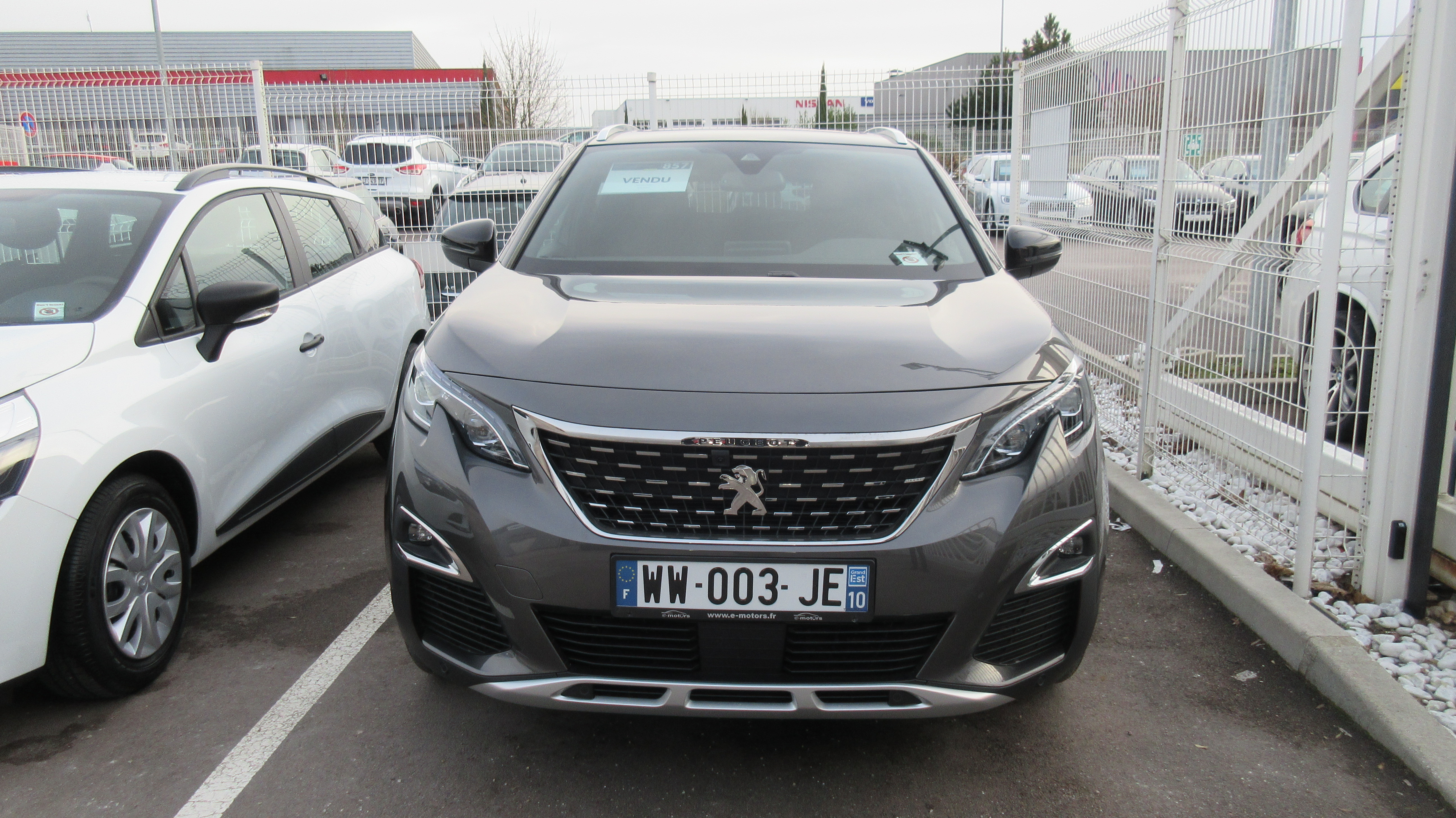 Avis-mandataire-auto-Emotors-Peugeot-3008-Gt-line-puretech-130-s-s-eat6-plus-jantes-19-toit-vitr.