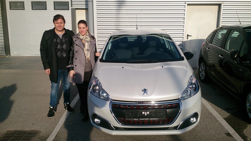 Avis-mandataire-auto-Emotors--Peugeot-208-gt-line-bluehdi-100-3p-plus-navigation-.