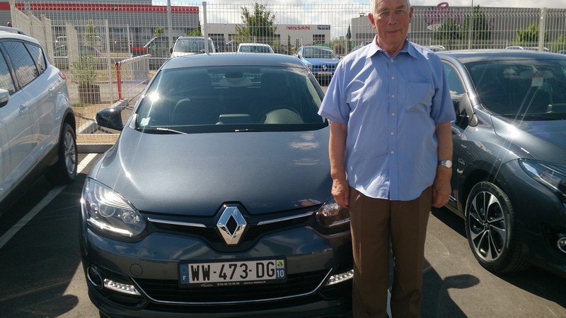 Avis-mandataire-auto-Emotors--Renault-megane-iii-bose-dci-110-energy-.