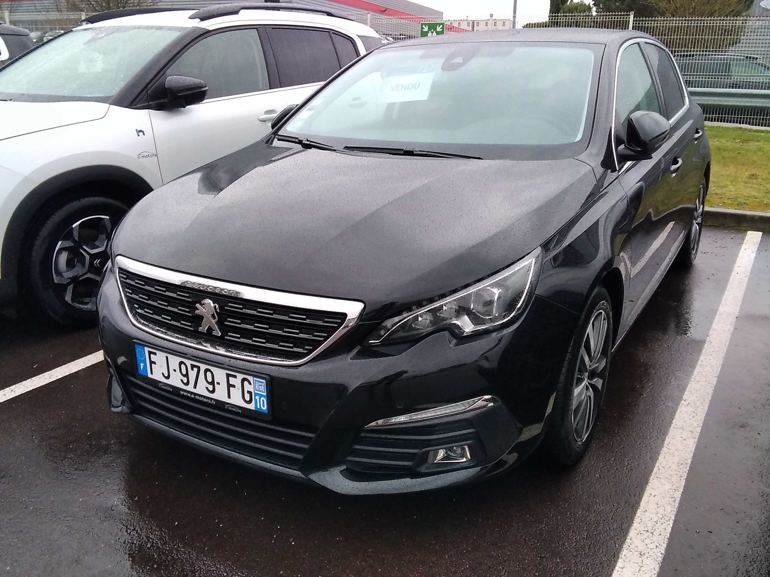 Avis-mandataire-auto-Emotors-Peugeot-308-Puretech-130-eat8-allure-plus-gps.