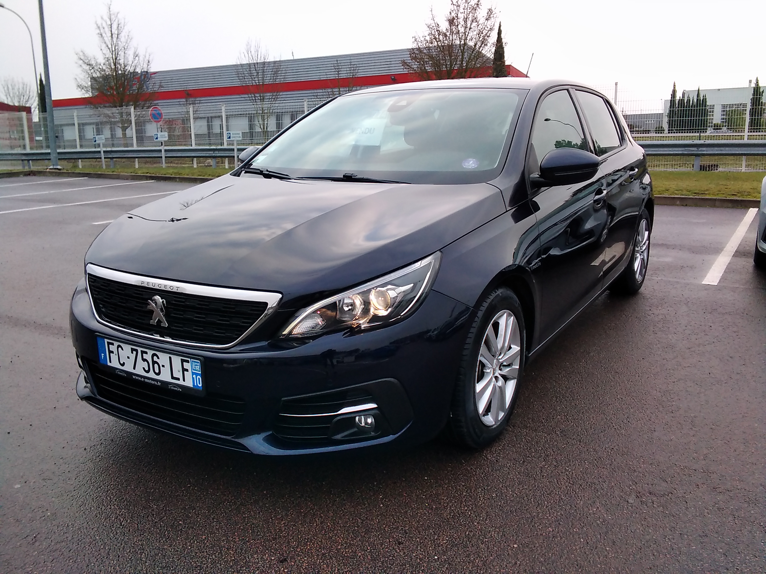 Avis-mandataire-auto-Emotors-Peugeot-308-Puretech-130-eat8-active-plus-gps.