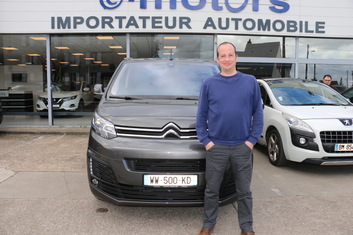 Avis-mandataire-auto-Emotors-Citroen-Spacetourer-Shine-m-bluehdi-180-s-s-eat8.