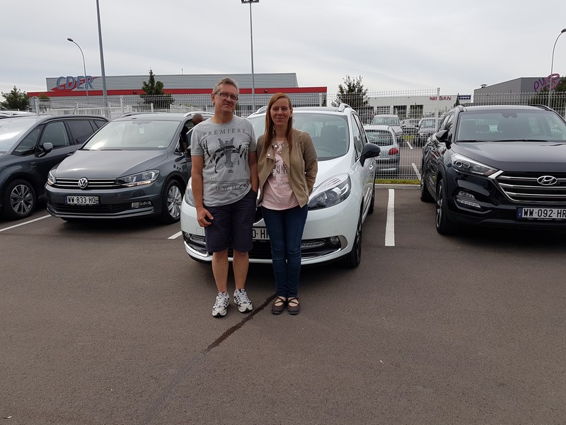 Avis-mandataire-auto-Emotors-Renault-Grand-scenic-Grand-sc-nic-iii-bose-dci-110-edc-7places-plus-toit-vitr.