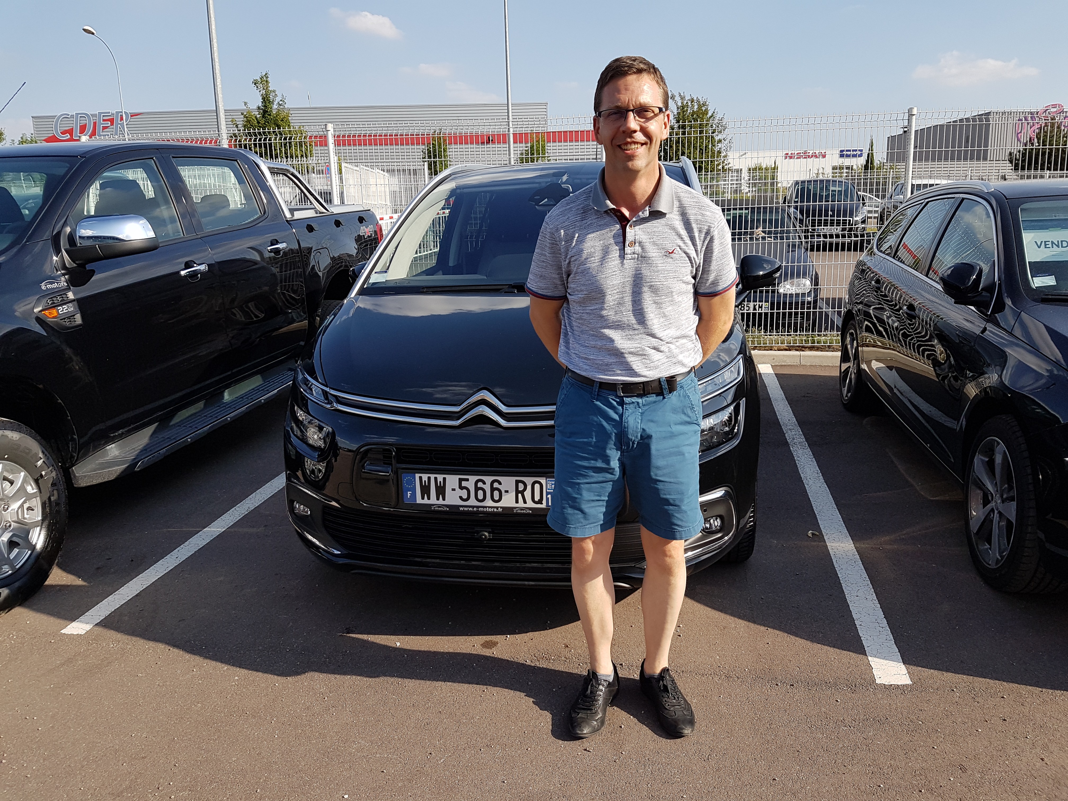 Avis-mandataire-auto-Emotors-Citroen-Grand-c4-picasso-Shine-bluehdi-150-eat6.