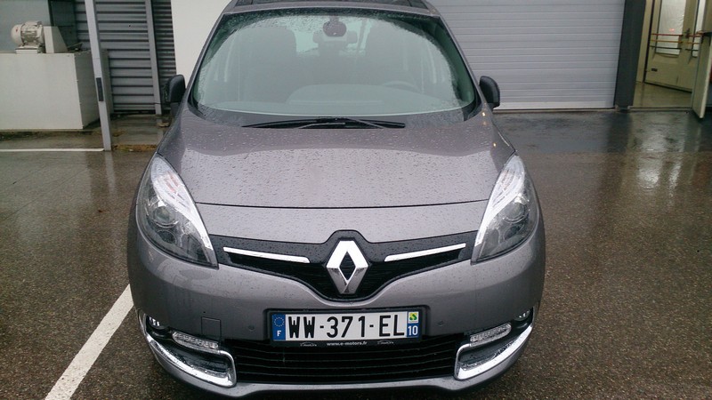Avis-mandataire-auto-Emotors--Renault-scenic-iii-bose-tce-130-energy-plus-toit-vitr-.