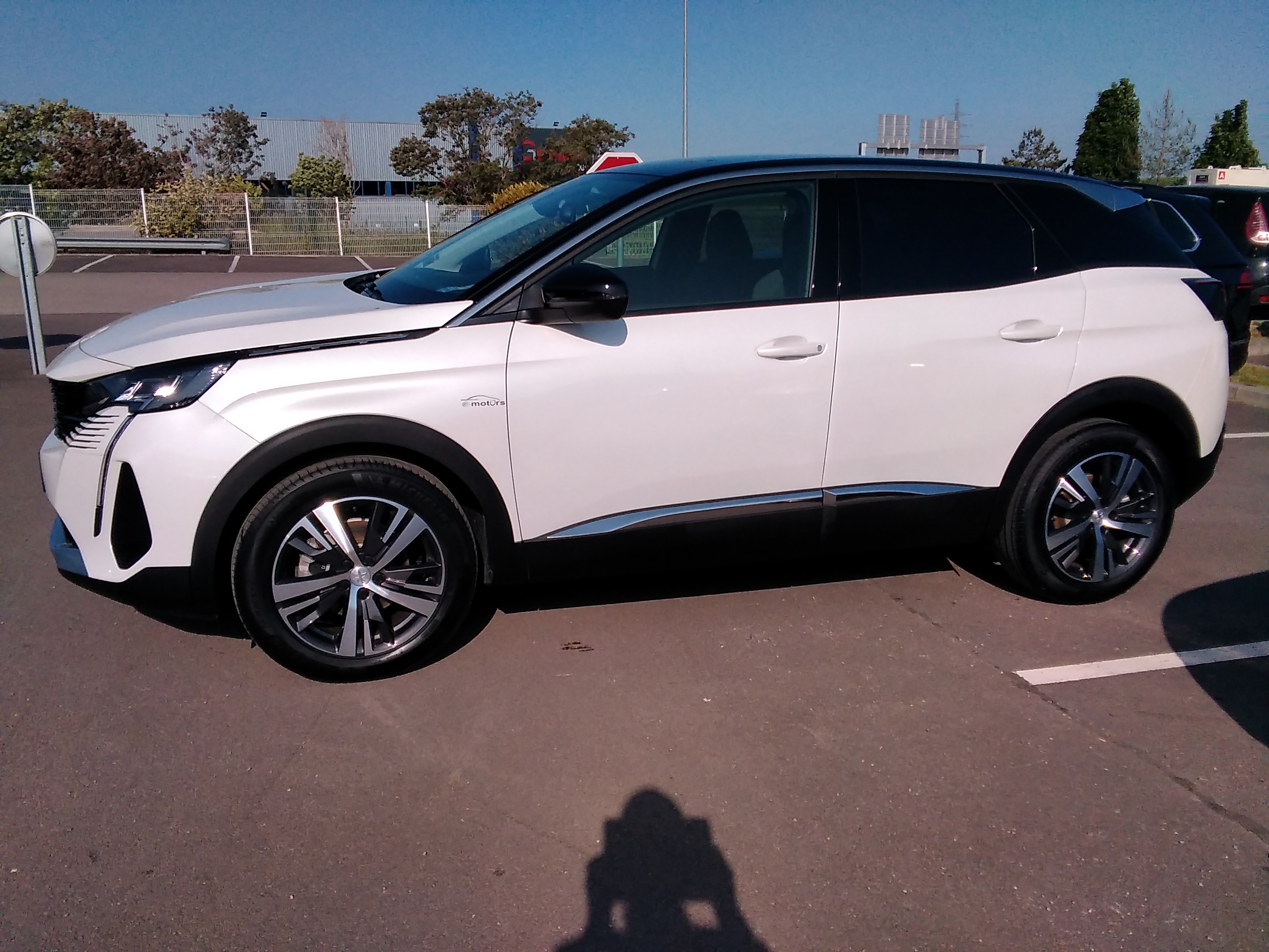 Avis-mandataire-auto-Emotors-Peugeot-3008-Allure-pack-bluehdi-130-eat8.