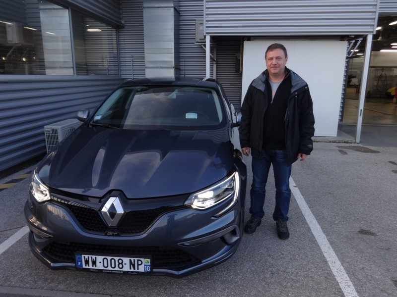 Avis-mandataire-auto-Emotors-Renault-Megane-iv-berline-M-gane-iv-berline-gt-tce-205-energy-edc-plus-bose-cuir-alcantara.