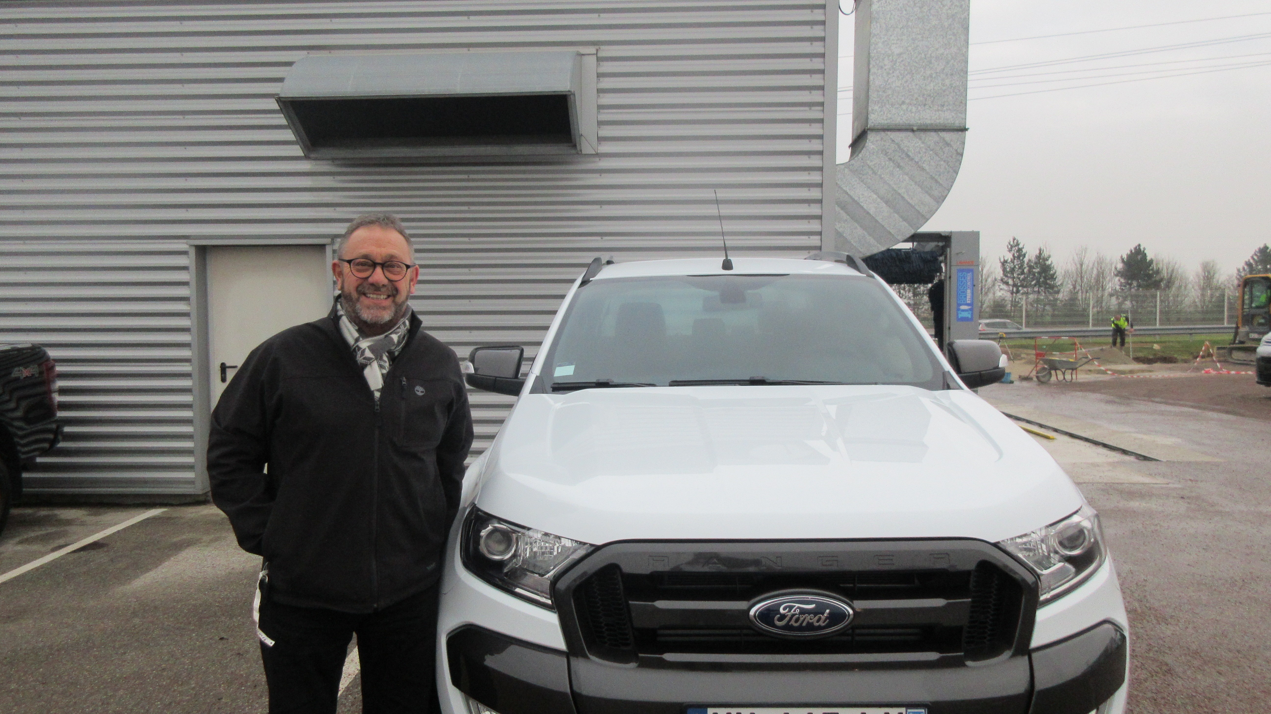 Avis-mandataire-auto-Emotors-Ford-Ranger-Double-cabine-wildtrak-tdci-200-4x4-automatique.