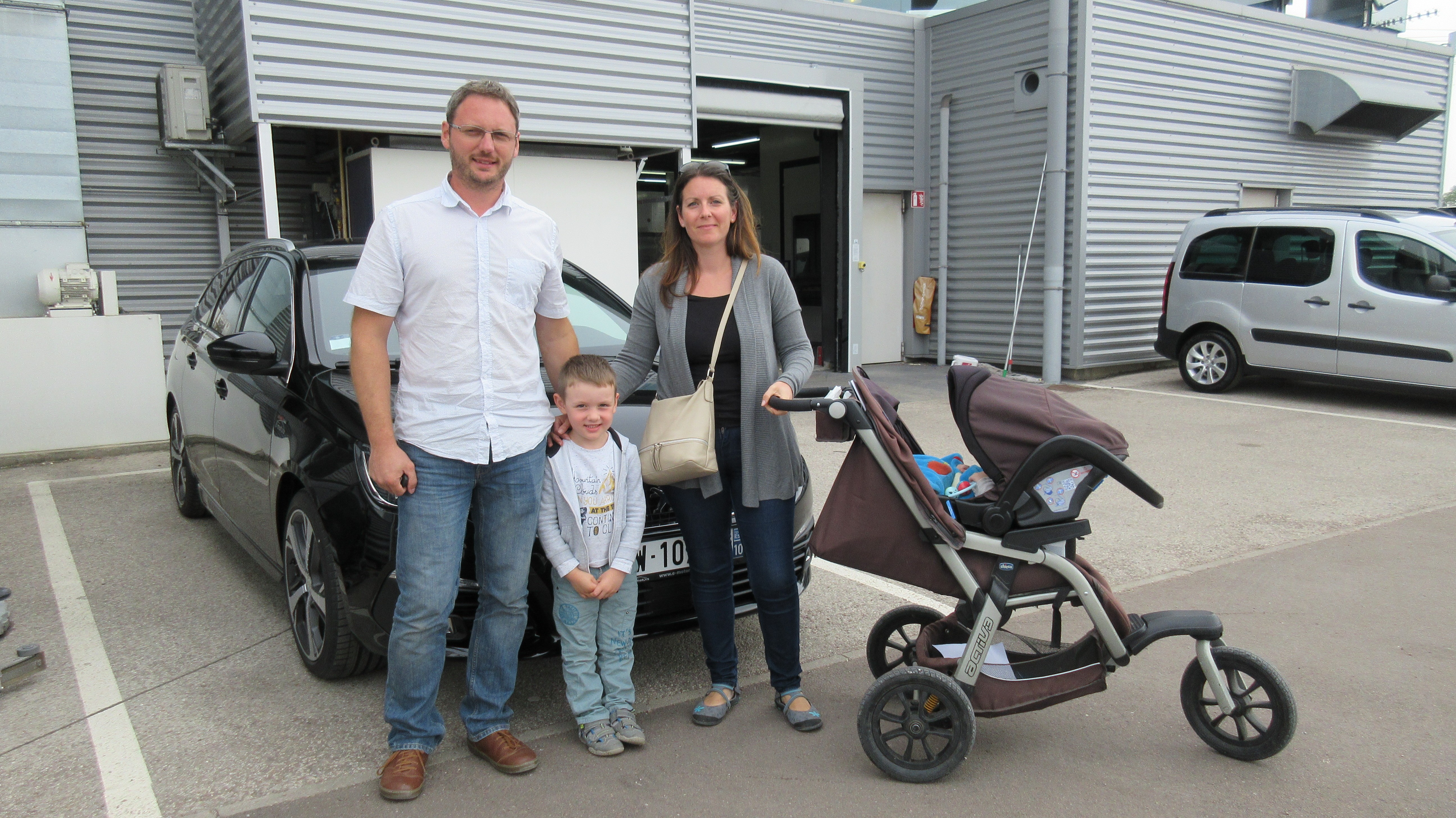 Avis-mandataire-auto-Emotors-Peugeot-308-sw-Gt-line-bluehdi-120-s-s-plus-park-assist.