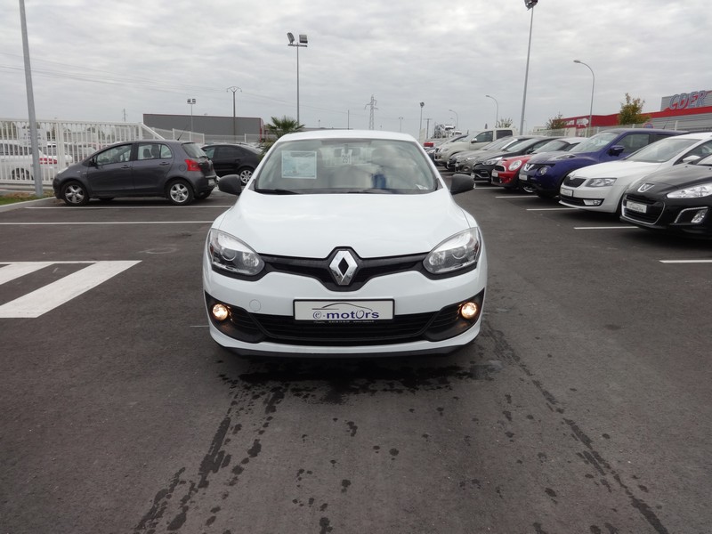 Avis-mandataire-auto-Emotors--Renault-megane-iii-life-tce-115-energy-.