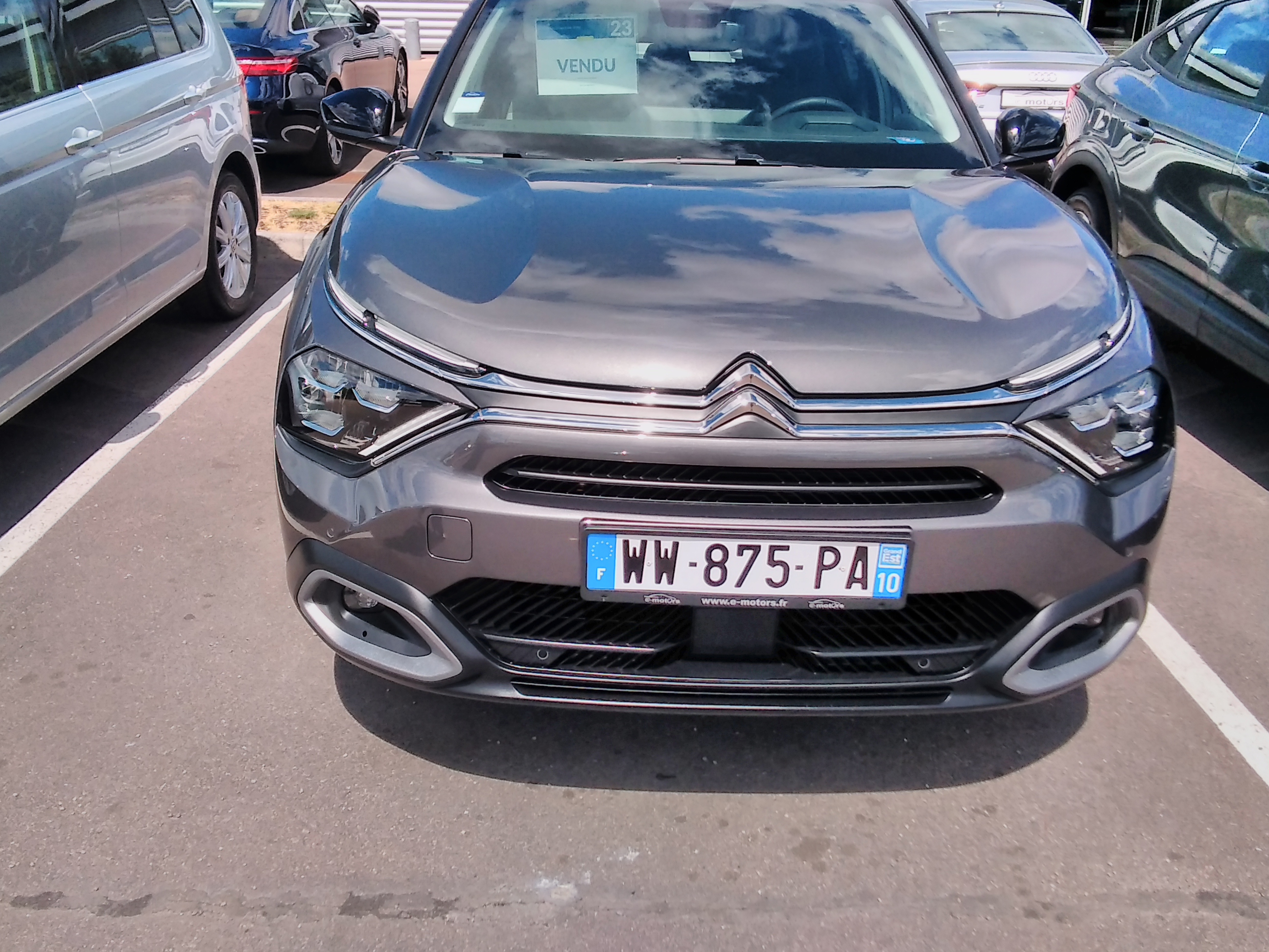 Avis-mandataire-auto-Emotors-Citroen-C4-Bluehdi-130-s-s-eat8-shine.