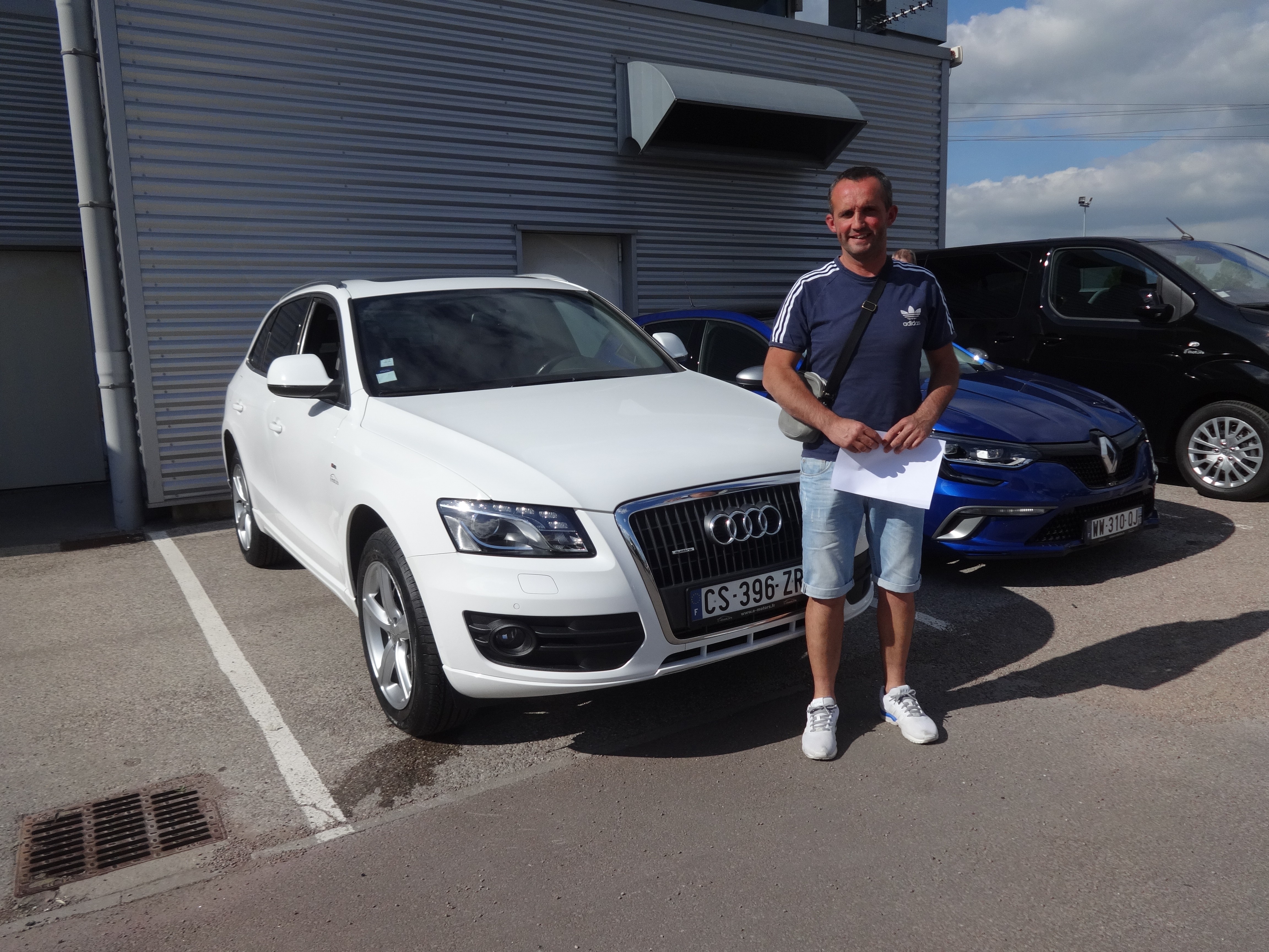 Avis-mandataire-auto-Emotors-Audi-Q5-S-line-tdi-170-s-tronic-quattro-plus-toit-ouvrant.