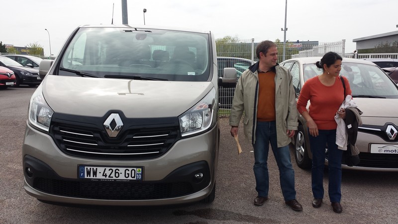 Avis-mandataire-auto-Emotors--Renault-trafic-combi-intens-dci-125-energy-9places-plus-hayon-.