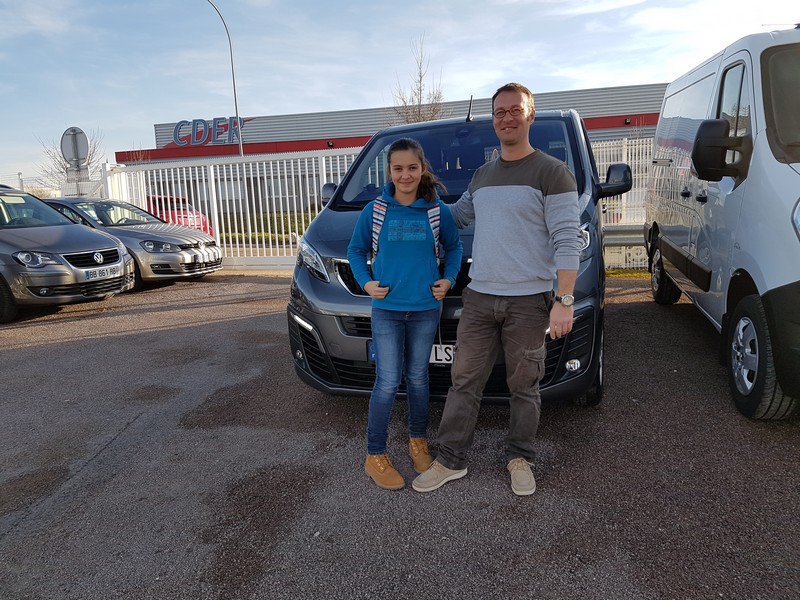 Avis-mandataire-auto-Emotors-Peugeot-Traveller-Business-standard-bluehdi-150-s-s-plus-gps.