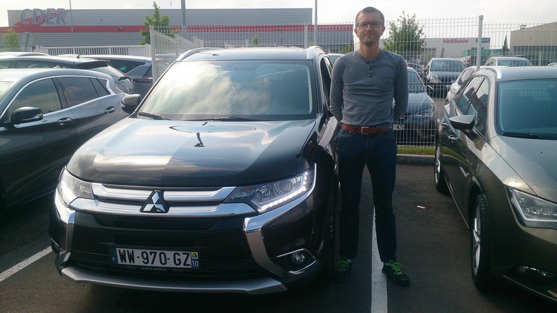 Avis-mandataire-auto-Emotors--Mitsubishi-outlander-intense-di-d-150-4x2-.