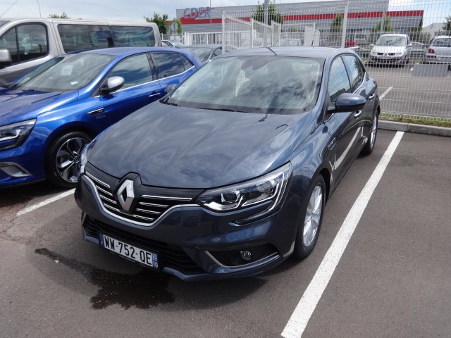 Avis-mandataire-auto-Emotors-Renault-Megane-iv-berline-M-gane-iv-berline-intens-tce-130-energy-plus-park-assist.