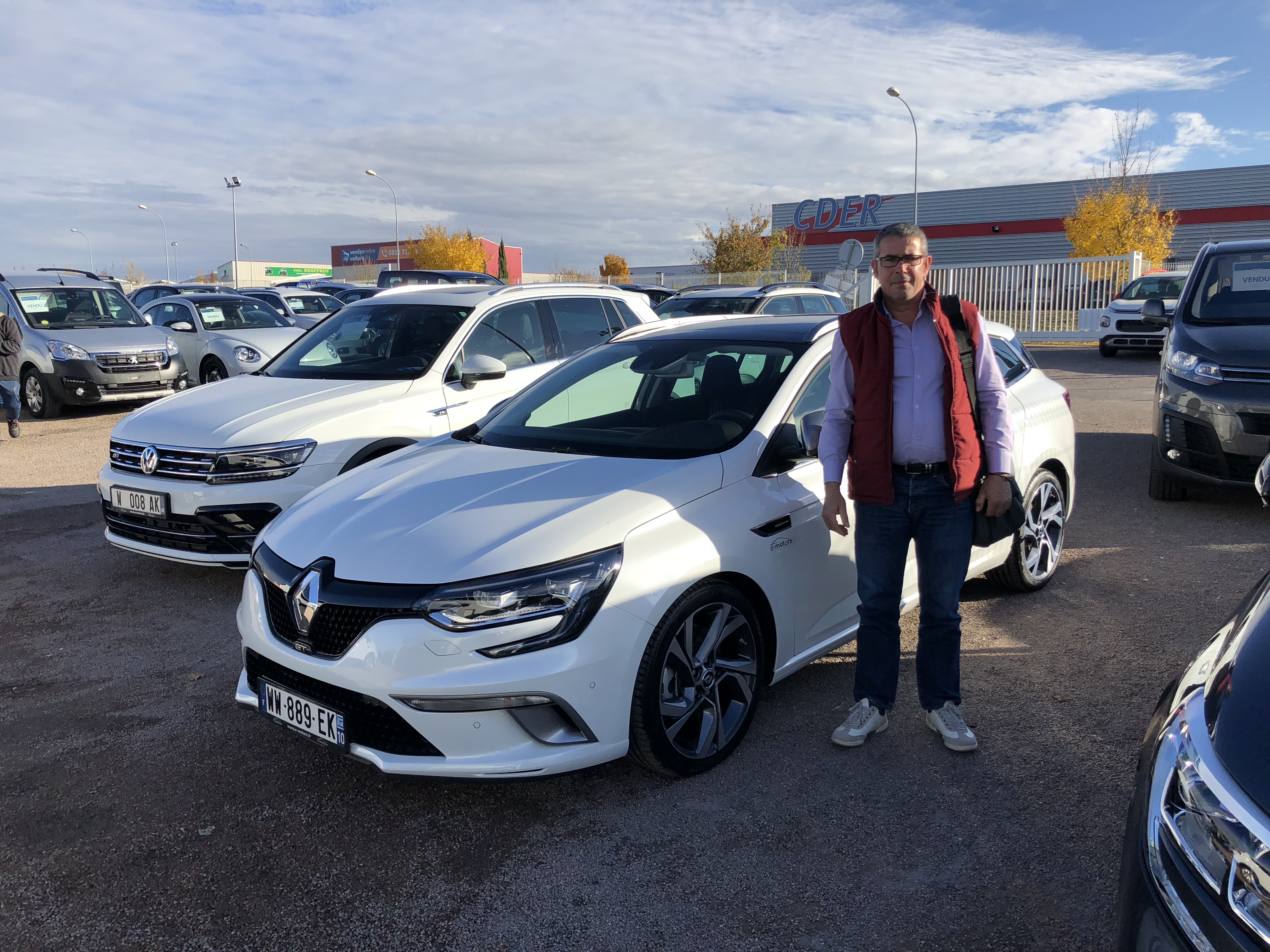 Avis-mandataire-auto-Emotors-Renault-Megane-iv-estate-M-gane-iv-estate-gt-dci-165-edc-plus-toit-vitr.
