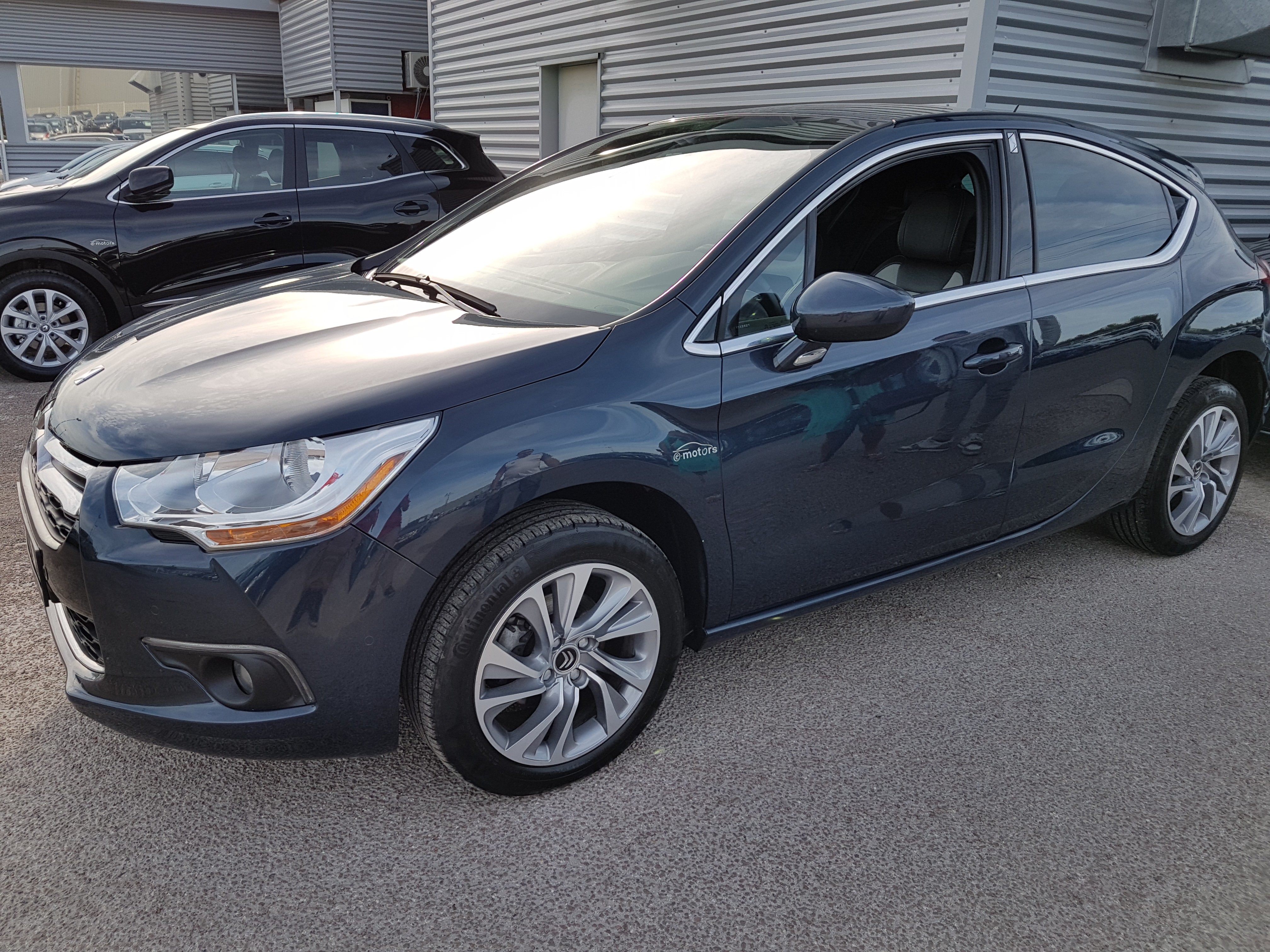 Avis-mandataire-auto-Emotors-Citroen-Ds4-E-hdi-115-so-chic-5p.