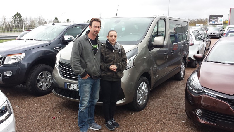 Avis-mandataire-auto-Emotors--Renault-trafic-combi-intens-dci-125-energy-9places-plus-hayon-.