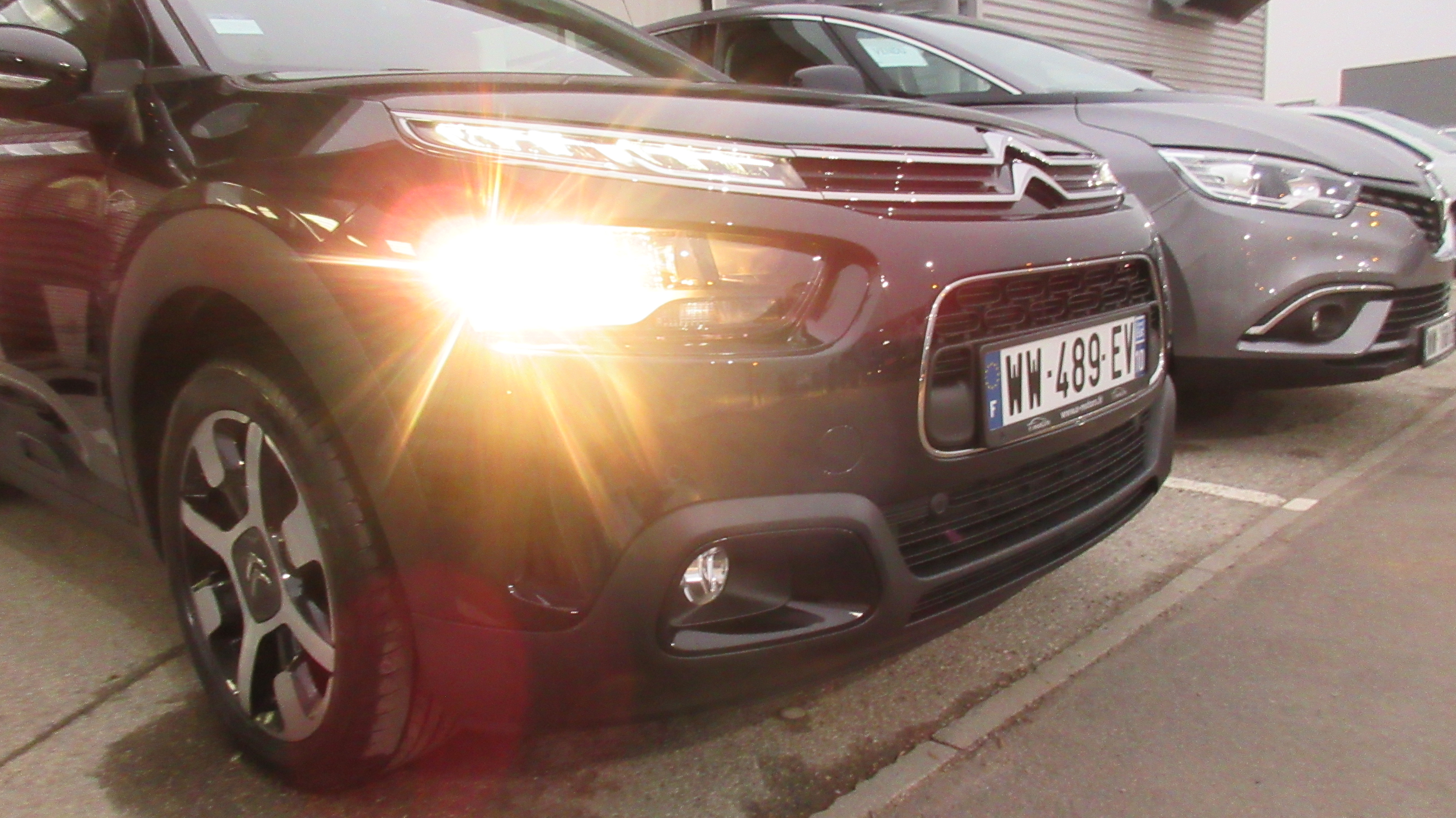 Avis-mandataire-auto-Emotors-Citroen-C4-cactus-Shine-bluehdi-100.