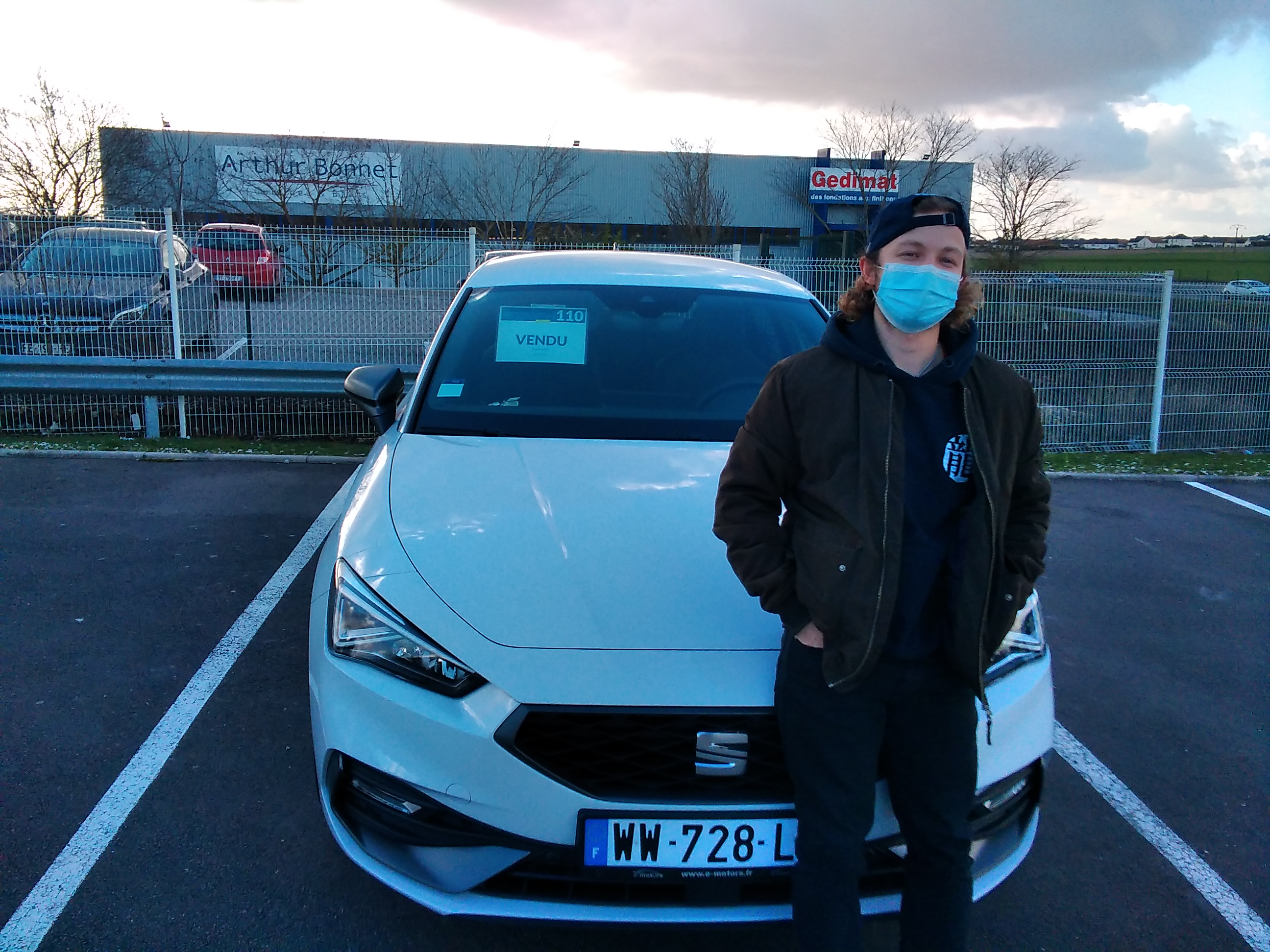 Avis-mandataire-auto-Emotors-Seat-Leon-Fr-etsi-150-dsg7-plus-pack-drive-assist-l.