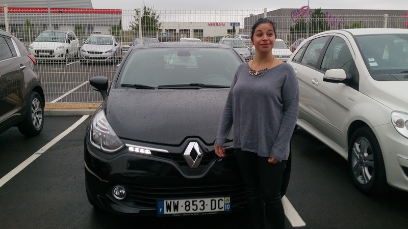 Avis-mandataire-auto-Emotors--Renault-clio-iv-zen-sur-quip-dci-90-plus-gps-plus-jantes-alliages-plus-radar-arri-re-.