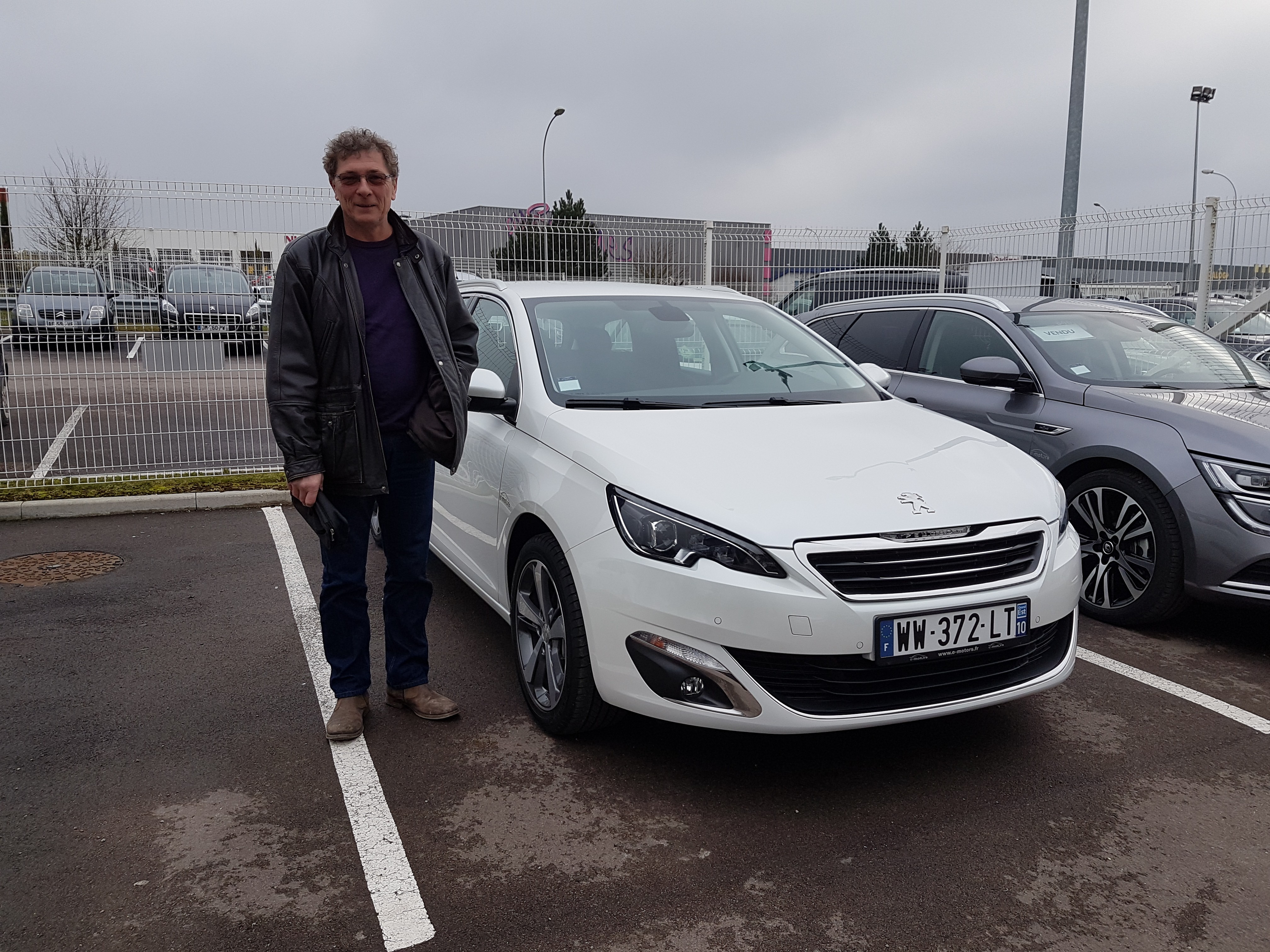 Avis-mandataire-auto-Emotors-Peugeot-308-sw-Allure-bluehdi-120-plus-jantes-17.