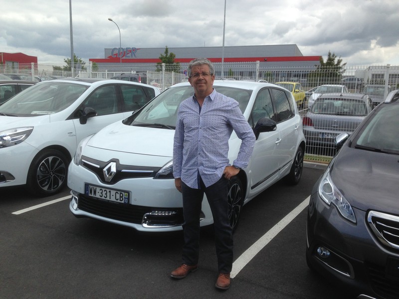 Avis-mandataire-auto-Emotors--Renault-scenic-iii-bose-dci-130-energy-.