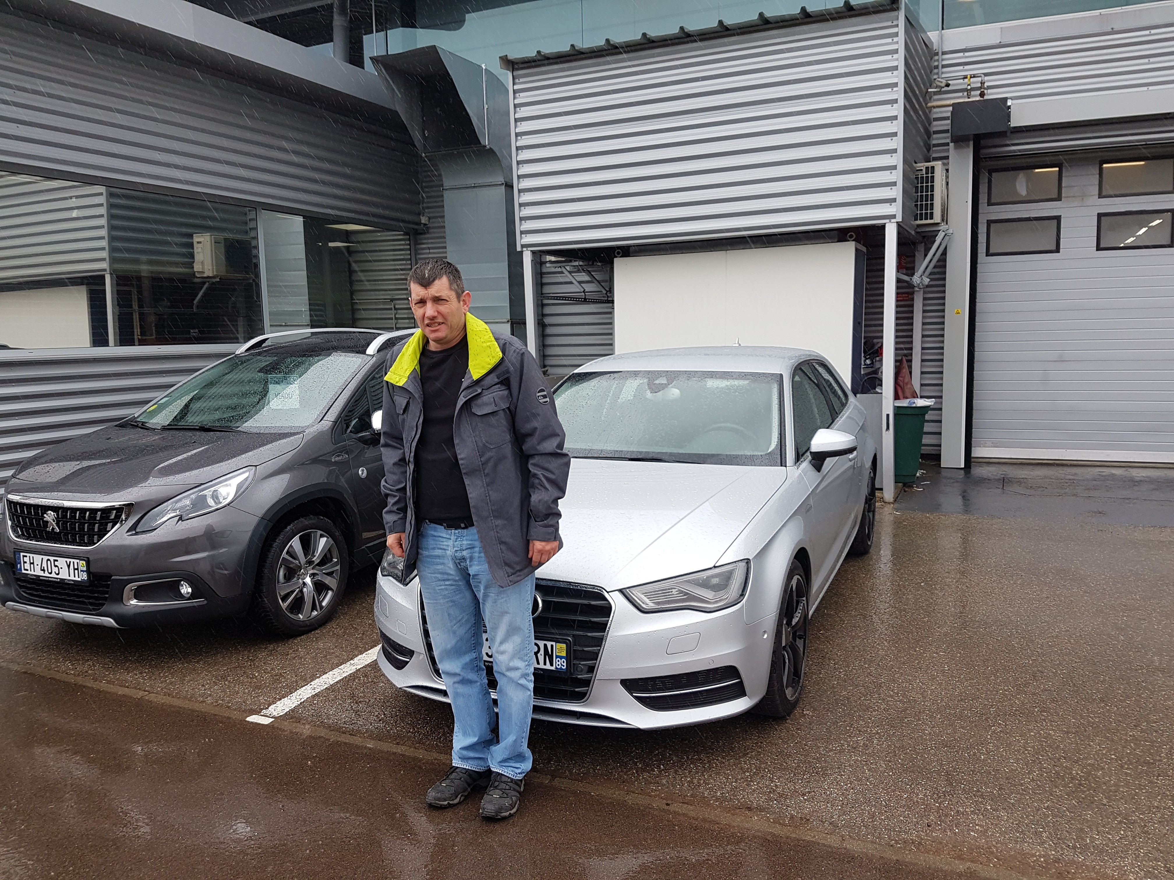 Avis-mandataire-auto-Emotors-Audi-A3-Ambition-tdi-184-automatique-quattro-3portes-plus-cuir-plus-gps-plus-cam-ra.