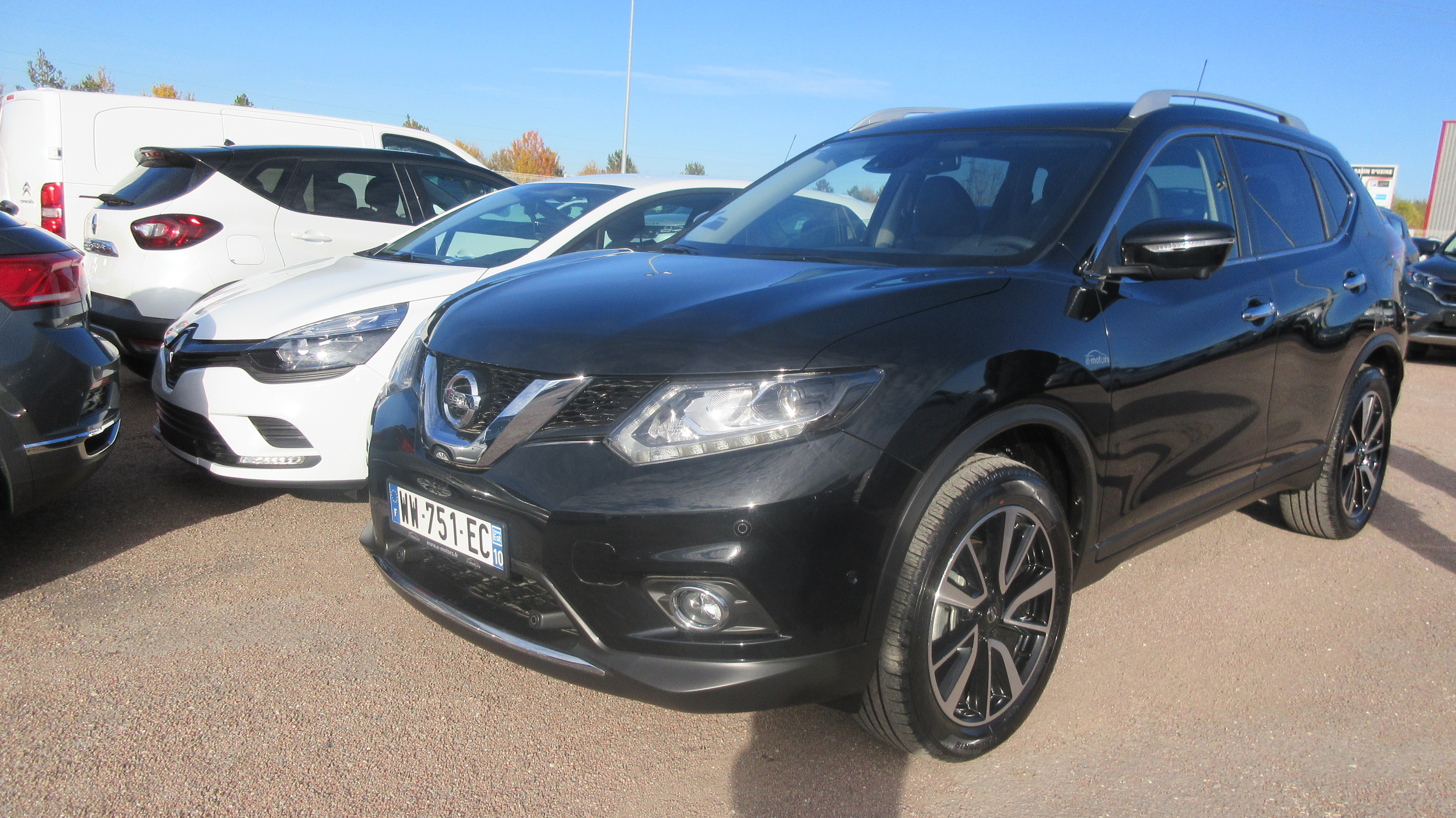 Avis-mandataire-auto-Emotors-Nissan-X-trail-Tekna-dci-177-xtronic-7pl-4x2.